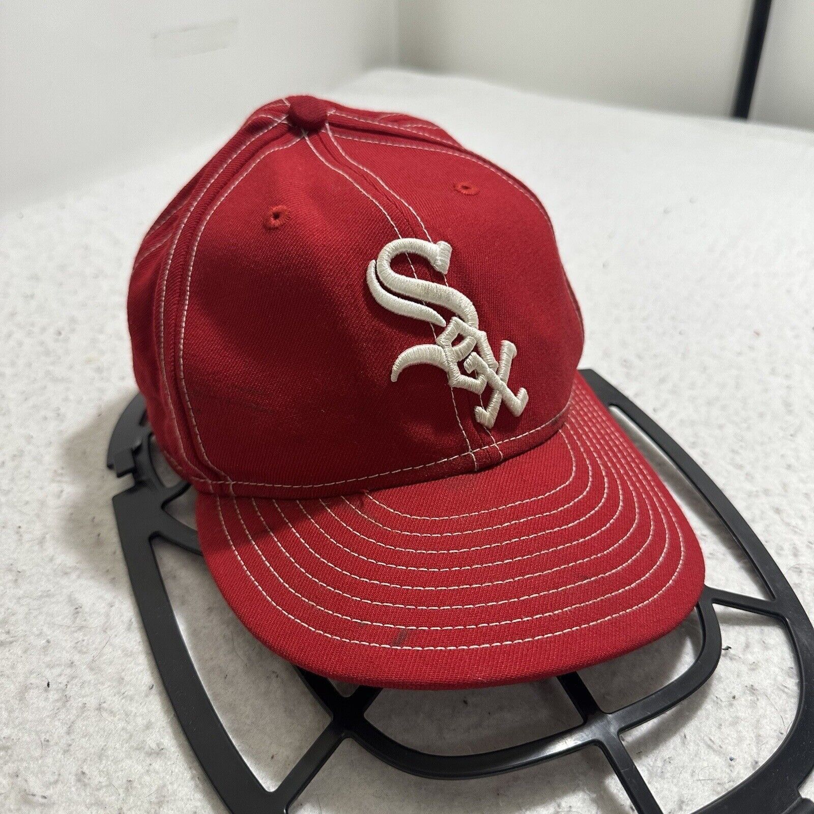 New Era MLB Chicago White Sox 7 1/4 Inch Fitted Baseball Cap Red Hat Size ONE SIZE - 1 Thumbnail