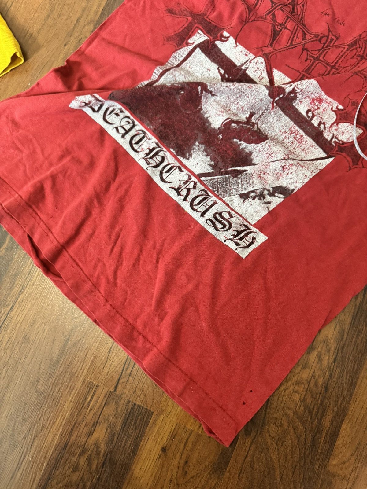 Band Tees Rare Vintage 00s Mayhem Deathcrush Red Black Metal Tshirt L Size US L / EU 52-54 / 3 - 13 Thumbnail
