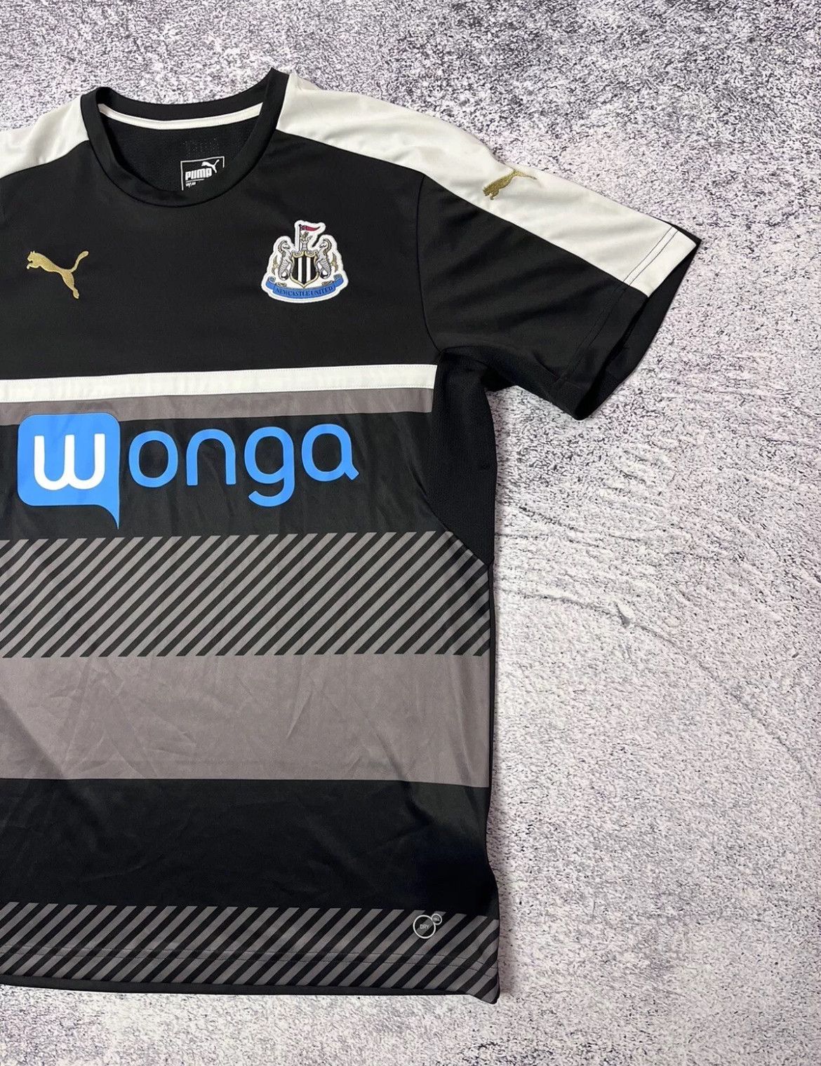 Puma Soccer Jersey Fc NEWCASTLE UNITED FOOTBALL JERSEY PUMA Size US M / EU 48-50 / 2 - 5 Thumbnail