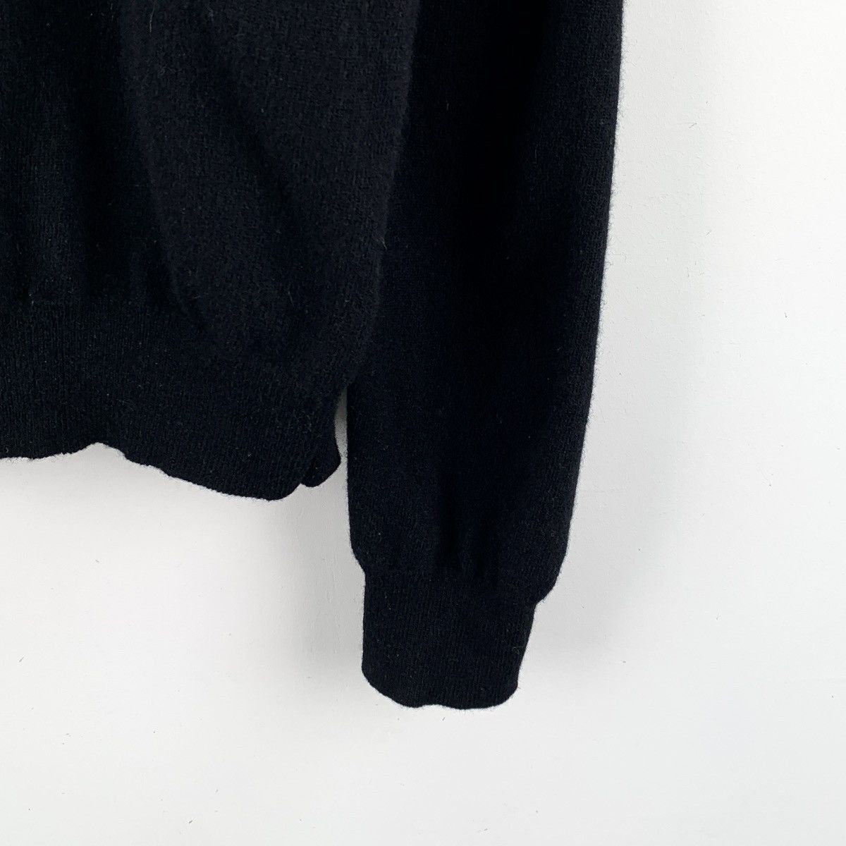 Moncler Moncler Black Wool V-neck Long Sleeve Knit Sweater K26WX Size XXL / US 16-18 / IT 52-54 - 4 Thumbnail