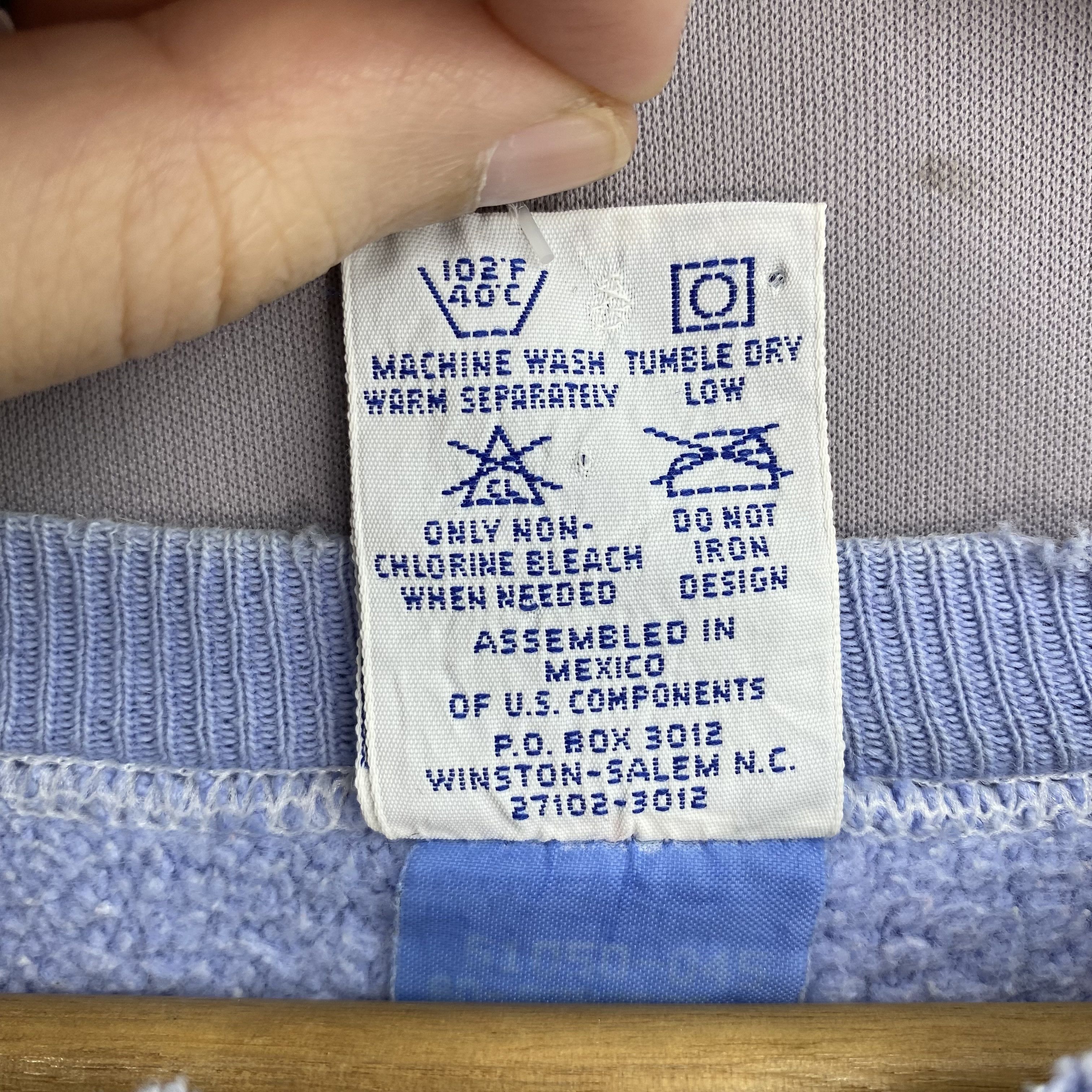 Champion Vintage 80s Champion Reverse Weave Dirty Ripped Sweatshirt Size US L / EU 52-54 / 3 - 5 Thumbnail