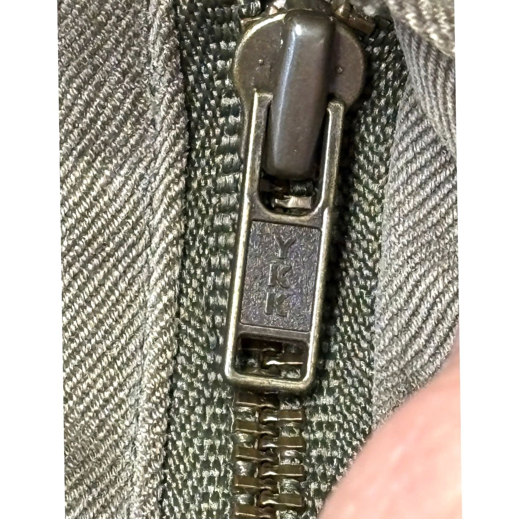 Tommy Bahama Tommy Bahama Pants Silk 42x30 Pleated Relaxed Cuffed Gray Taupe Dress Business Mens Size US 42 / EU 58 - 4 Thumbnail