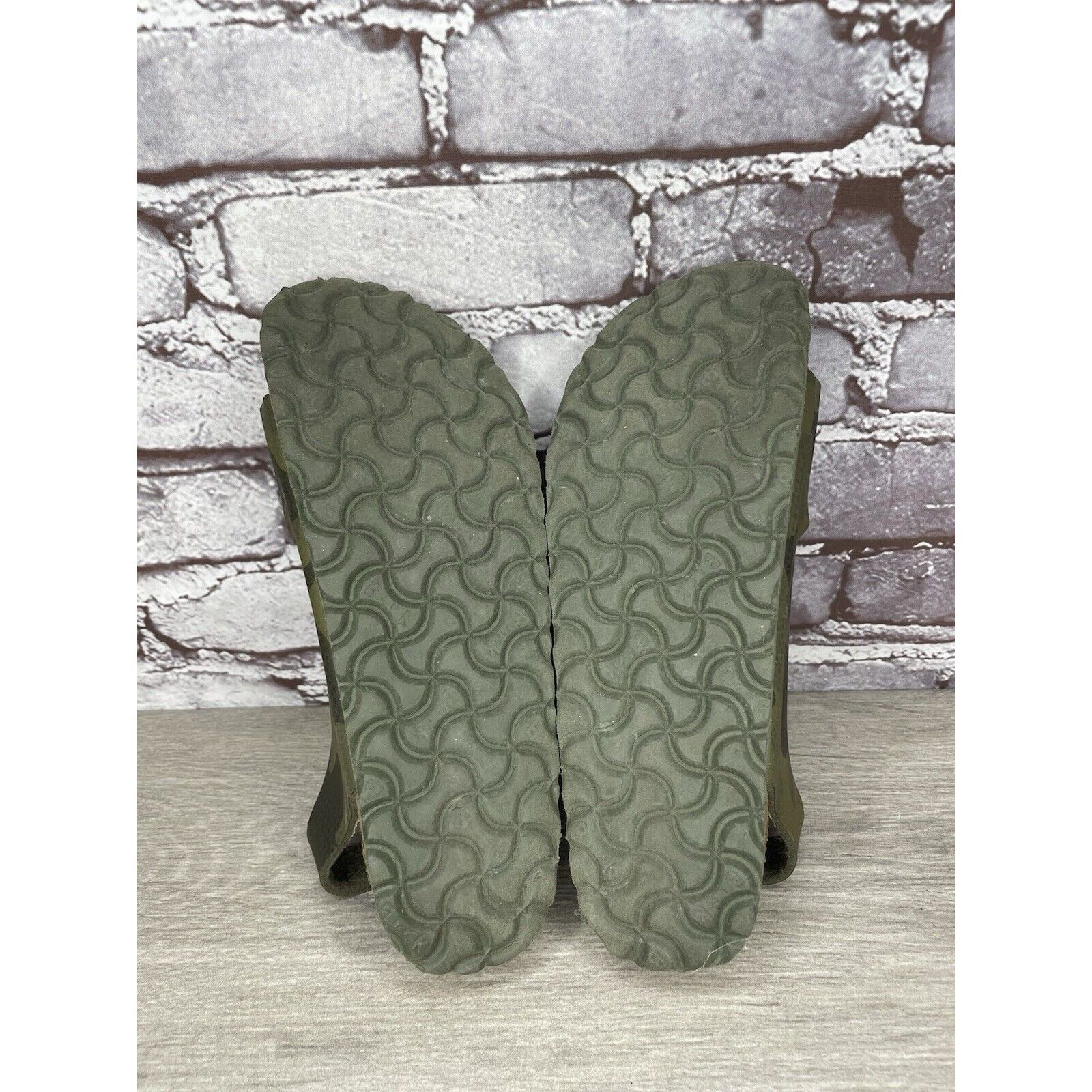 Birkenstock Birkenstock Milano Army Green Leather Ankle Strap Sandals Wo Size US 6.5 / IT 36.5 - 7 Thumbnail