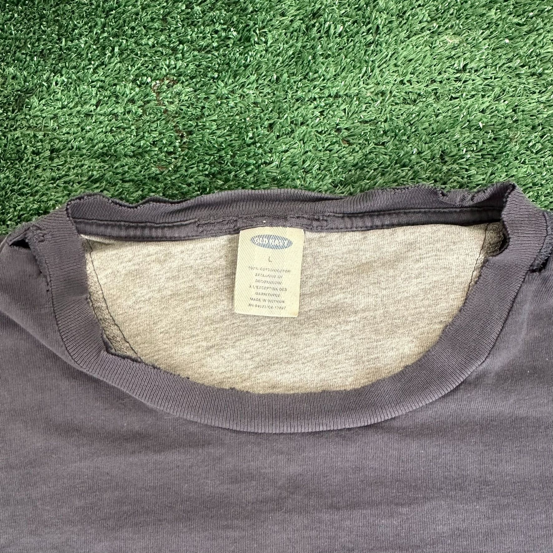 Old Navy Vintage 90s Old Navy T-Shirt Distressed Long Sleeve Varsity Size US L / EU 52-54 / 3 - 3 Thumbnail