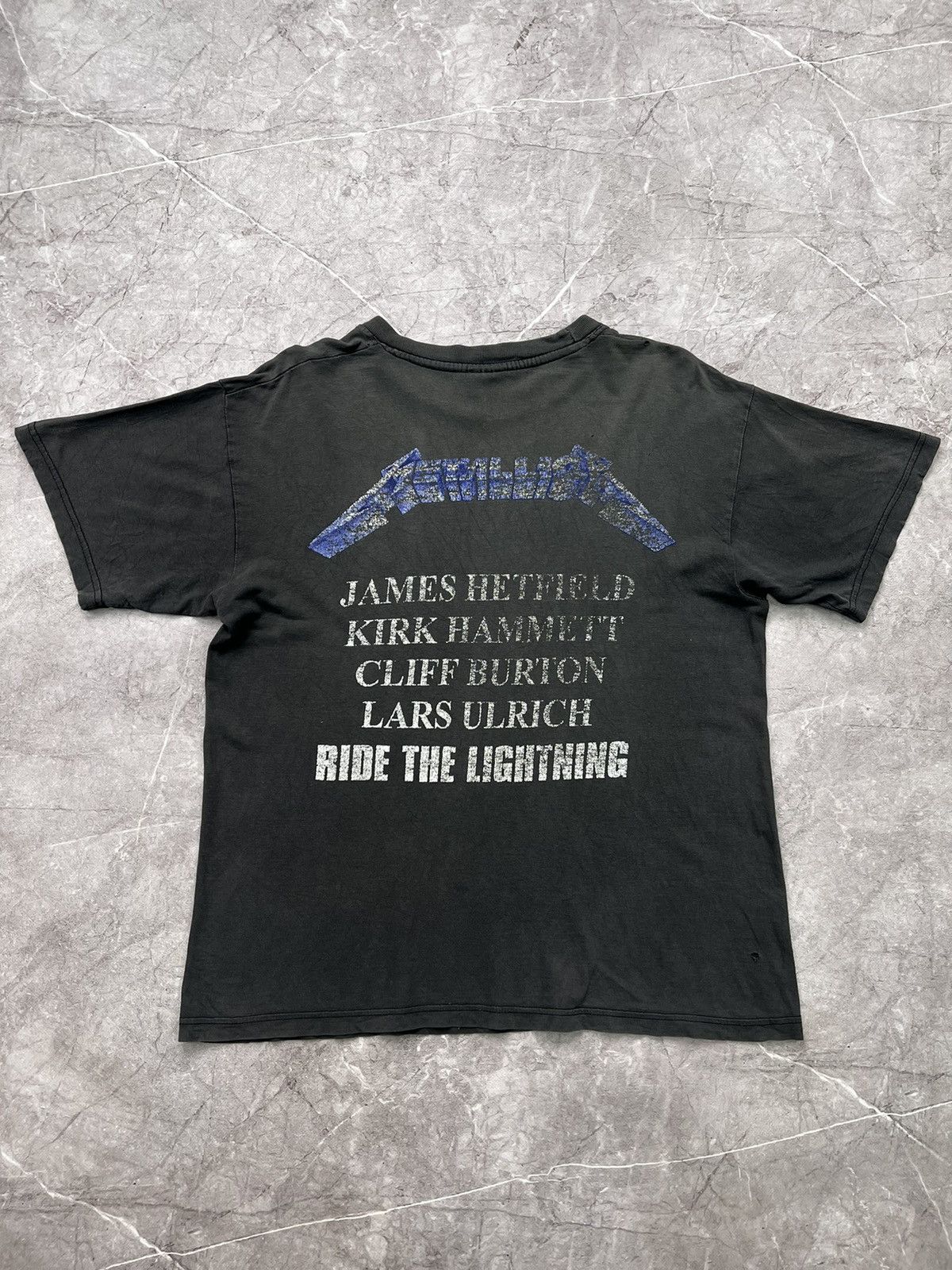 Metallica × Vintage Metallica Ride The Lightning band t-shirts size M sun faded Size US M / EU 48-50 / 2 - 10 Thumbnail