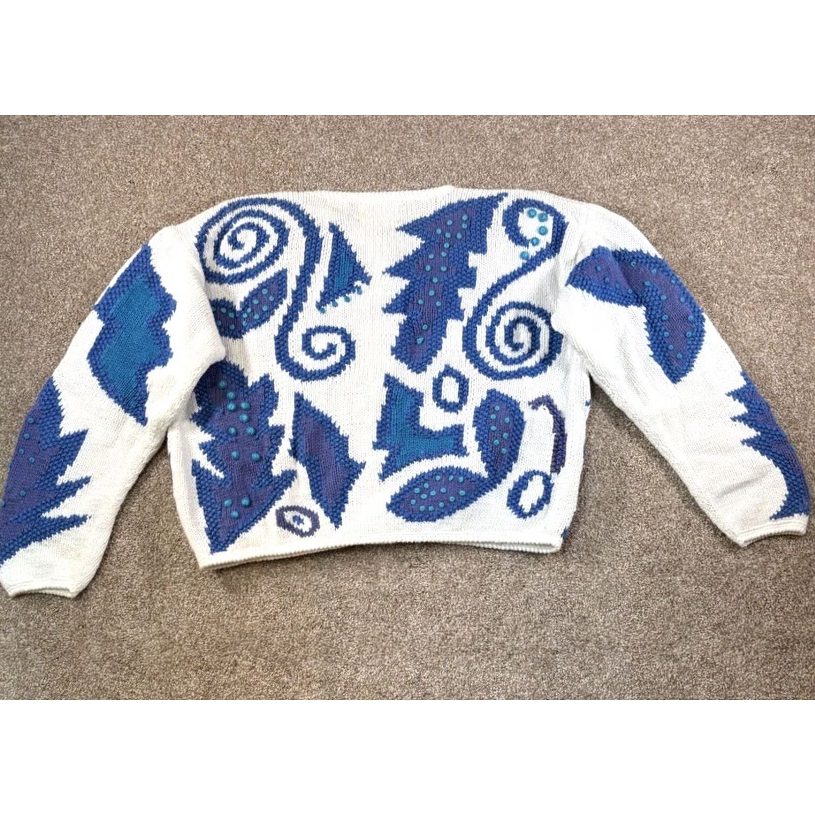 Vintage VINTAGE Segrets Sweater Cardigan Shirt Womens L White w/ Blue Accent Swirly 90s 80s Bohemian Retro Hand Knit Crochet Buttons Embroidered Giftable Size L / US 10 / IT 46 - 6 Thumbnail