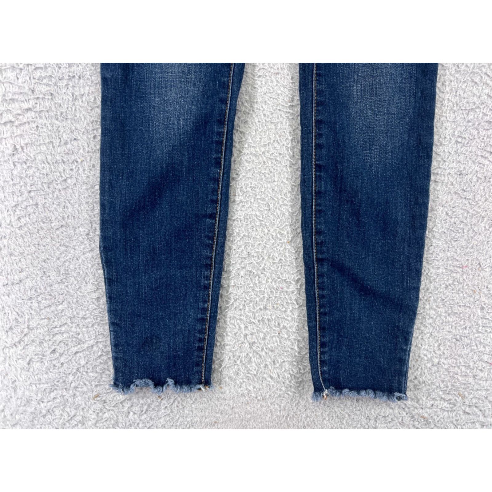 Jessica Simpson Jessica Simpson Jeans Womens 24 Blue Denim Ankle Slim Button Size 42" / US 20 - 6 Thumbnail