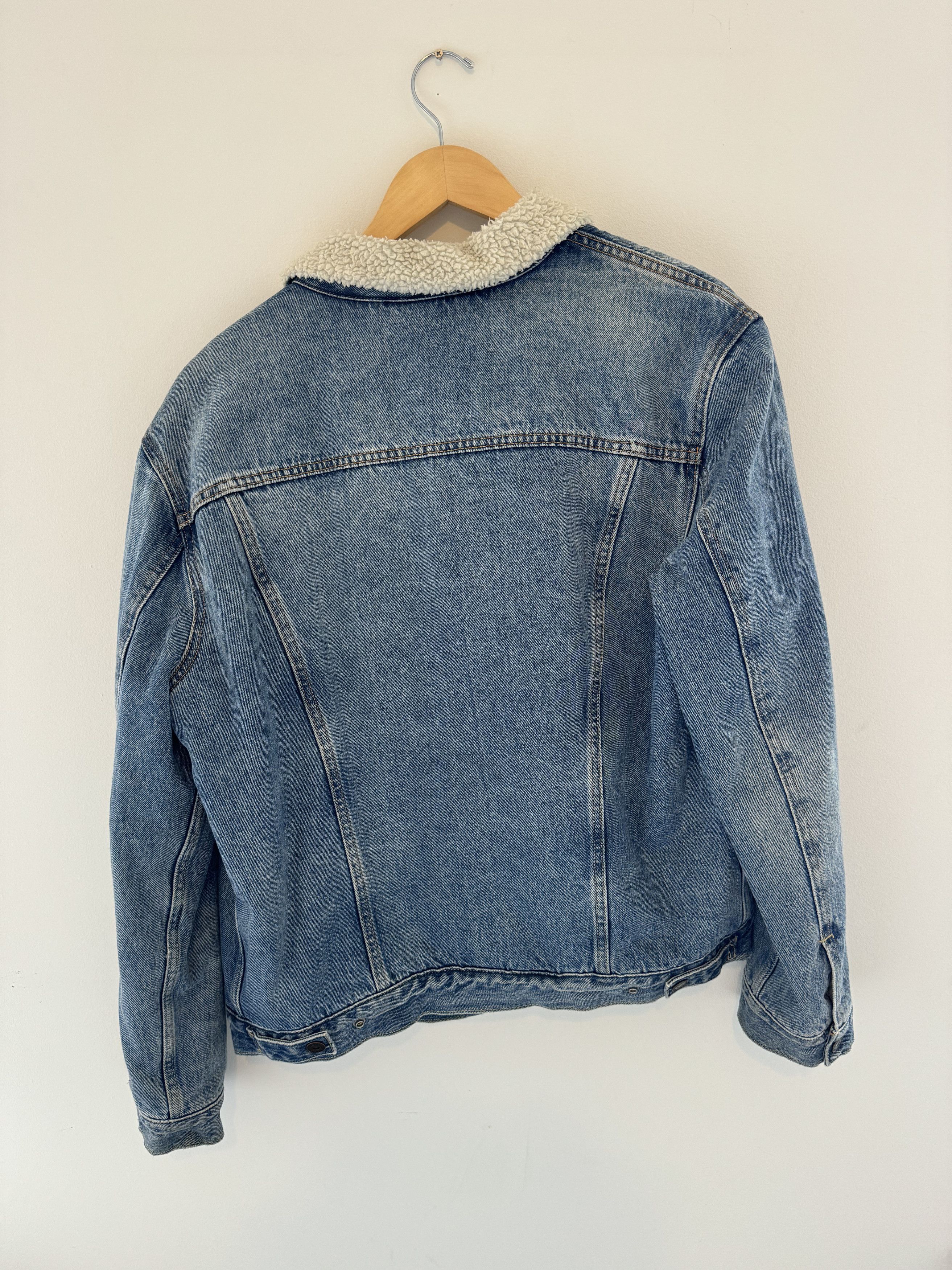 Levi's Vintage Clothing Vintage Levi's Denim Jacket with Sherpa Lining Size US L / EU 52-54 / 3 - 3 Thumbnail