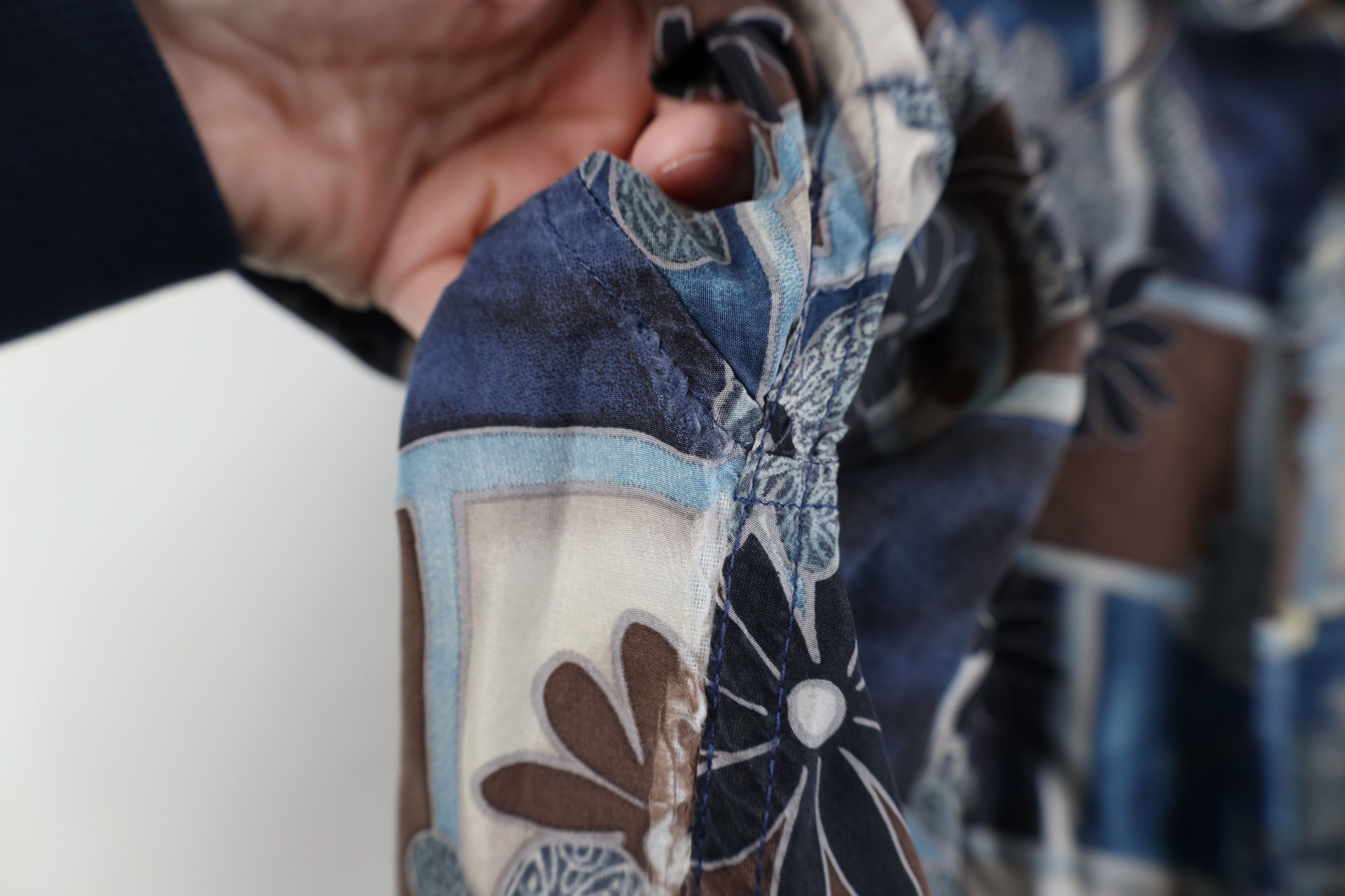 Vintage Vintage 90s Streetwear Silk Flower Collared Button Shirt Size US M / EU 48-50 / 2 - 8 Thumbnail