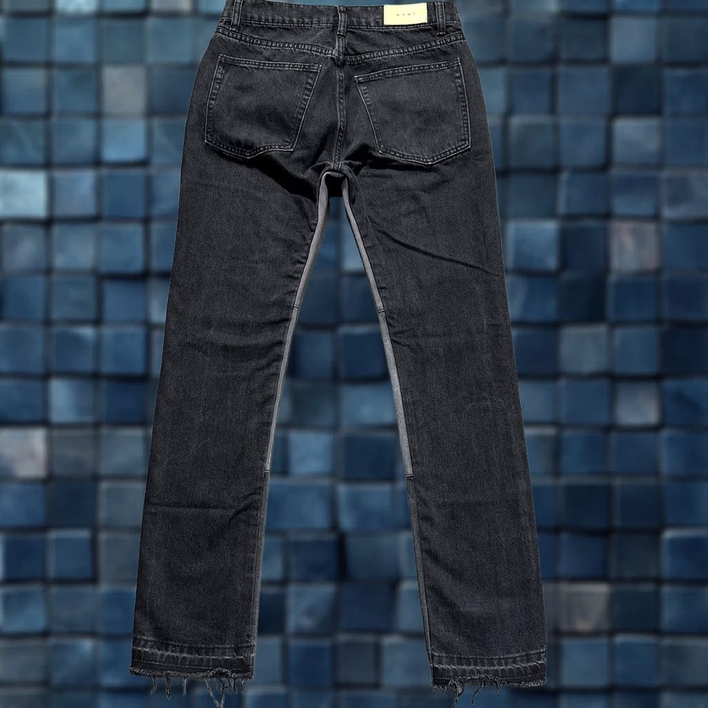 MNML EUC MNML Jeans Men 32x31 Black Denim Slim Fit Wide Leg Straight Knit Casual Size US 32 / EU 48 - 1 Thumbnail