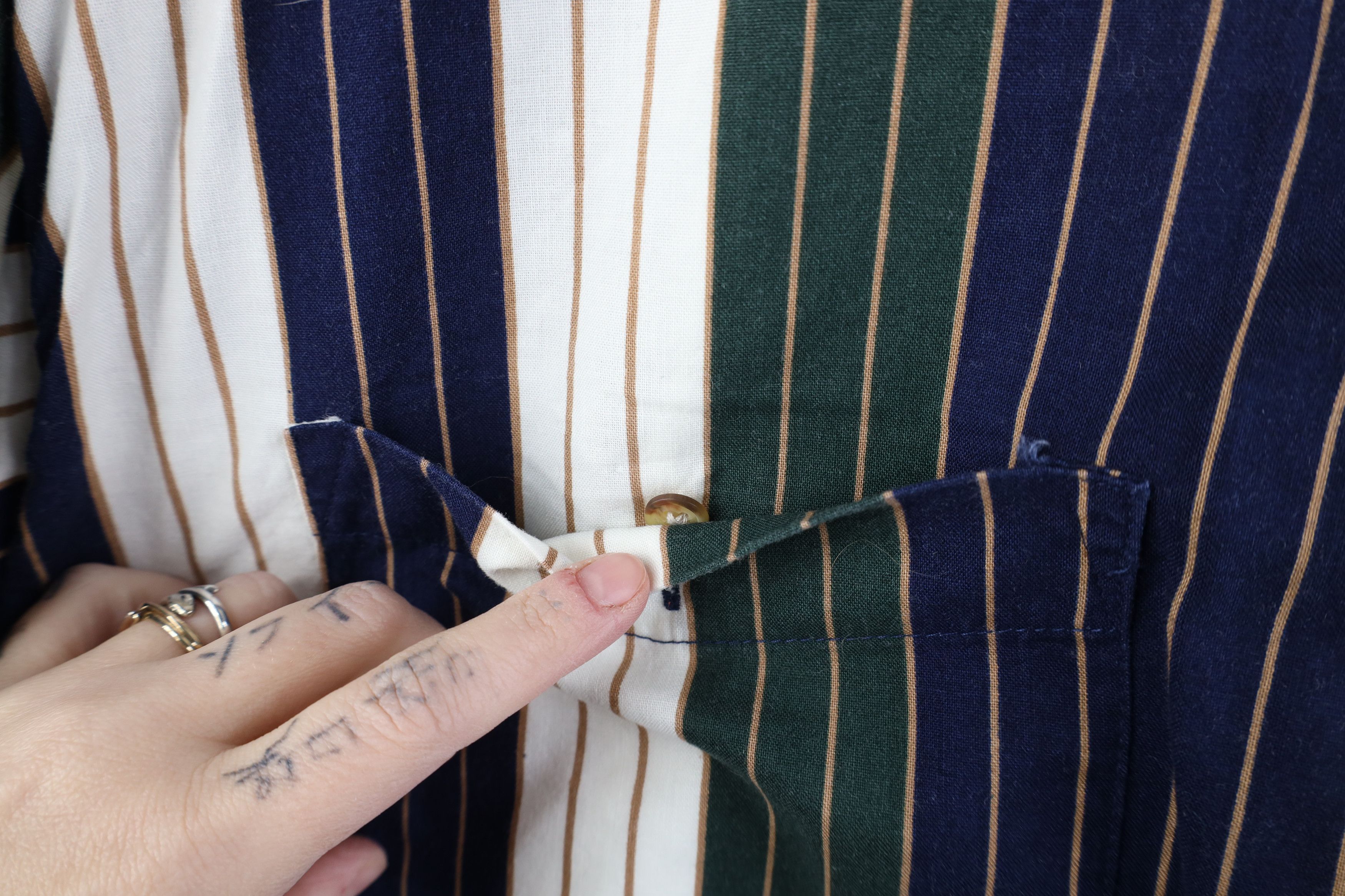 Vintage Vintage 90s Streetwear Block Collared Button Down Shirt Size US XL / EU 56 / 4 - 5 Thumbnail