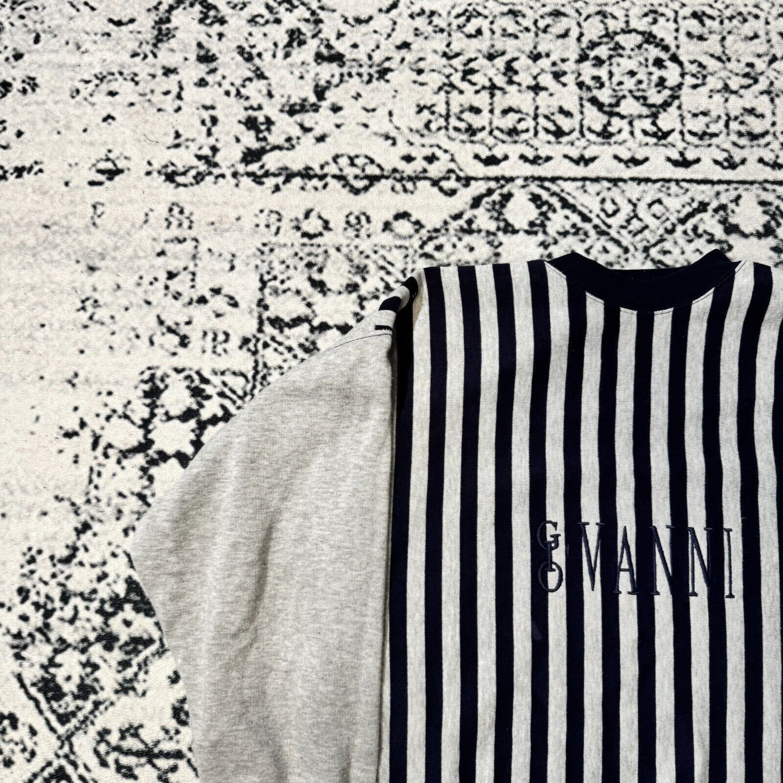 Vintage Vintage Giovanni Gray Black Cotton Crewneck Size M Striped Size US M / EU 48-50 / 2 - 5 Thumbnail