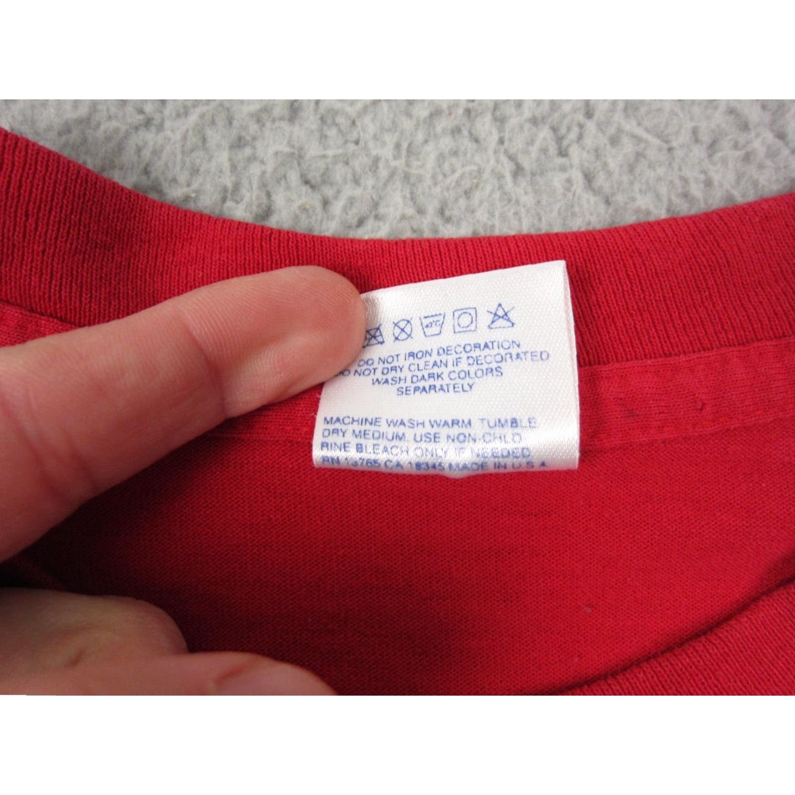 Vintage VINTAGE BVD Shirt Adult XL Red Mens XL Shirt 90s USA-Pattern Solid Crew Neck Short Sleeve T-Shirt Size US XL / EU 56 / 4 - 5 Thumbnail