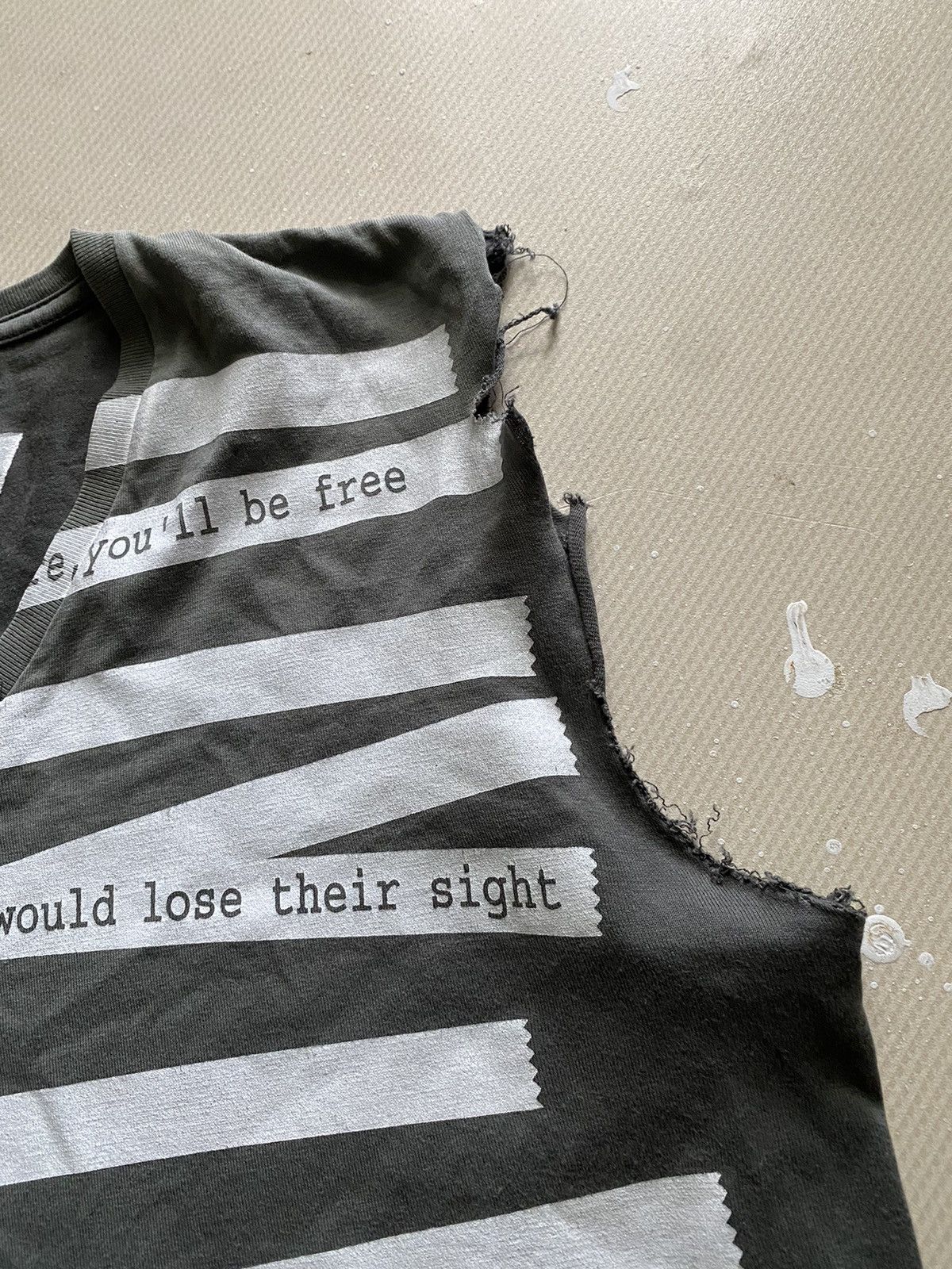 Japanese Brand Takeo Kikuchi poem distressed trashed tank top Size US L / EU 52-54 / 3 - 9 Thumbnail