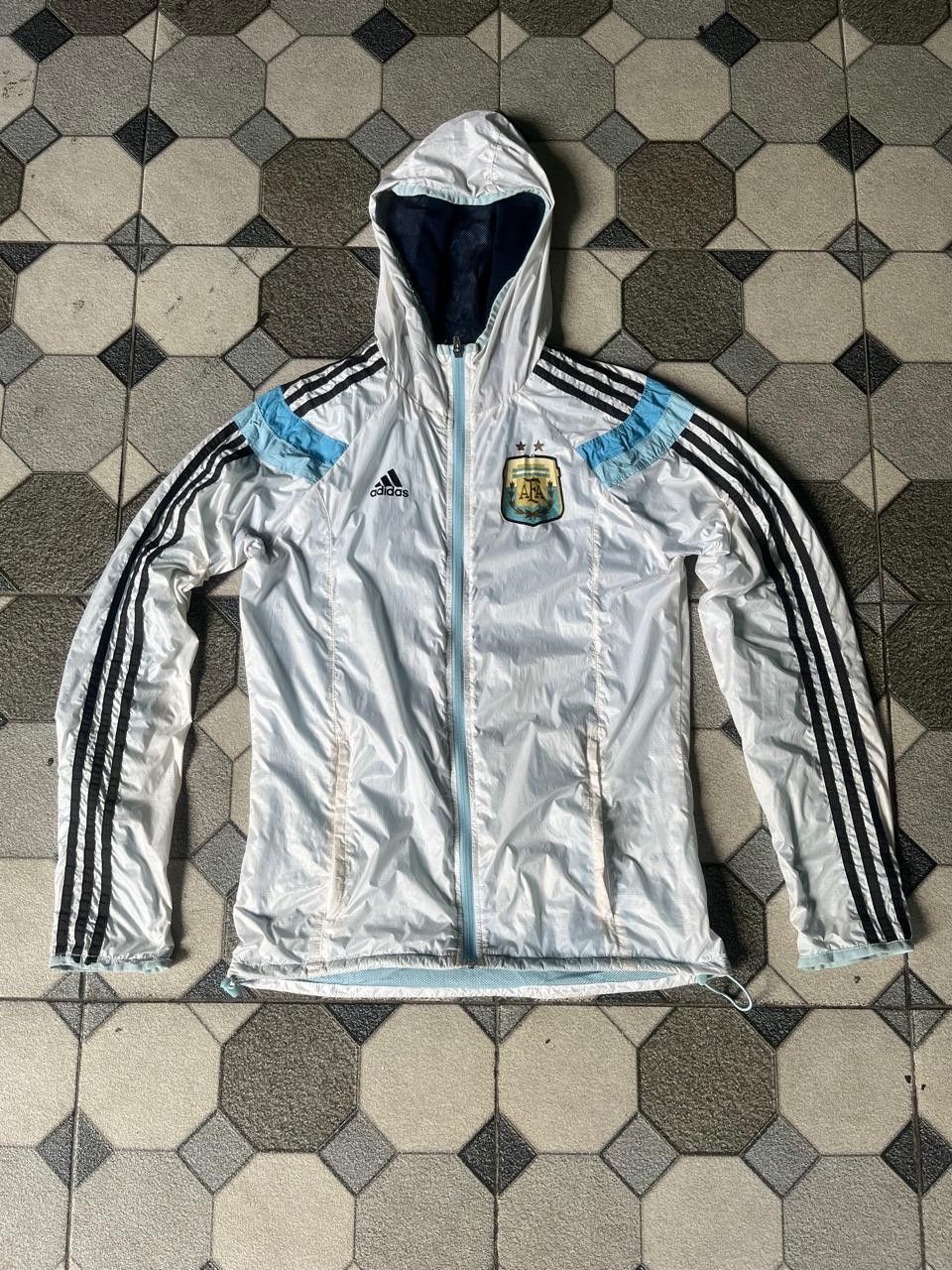 Adidas Adidas Argentina 2013-2014 Training Sweatshirt Soccer Size US M / EU 48-50 / 2 - 1 Thumbnail