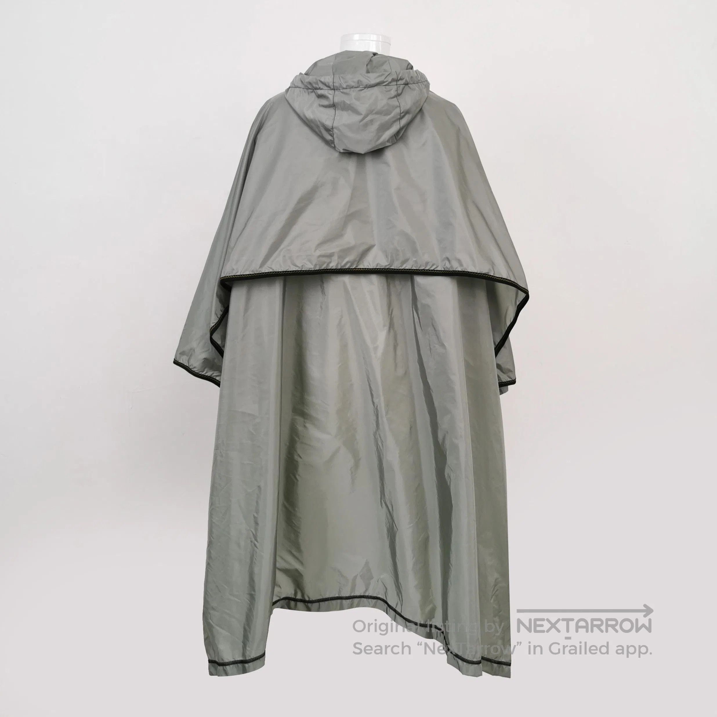 Prada Prada Hooded Cape with Triangle Logo . Size XXS / US 00 / IT 34 - 1 Thumbnail