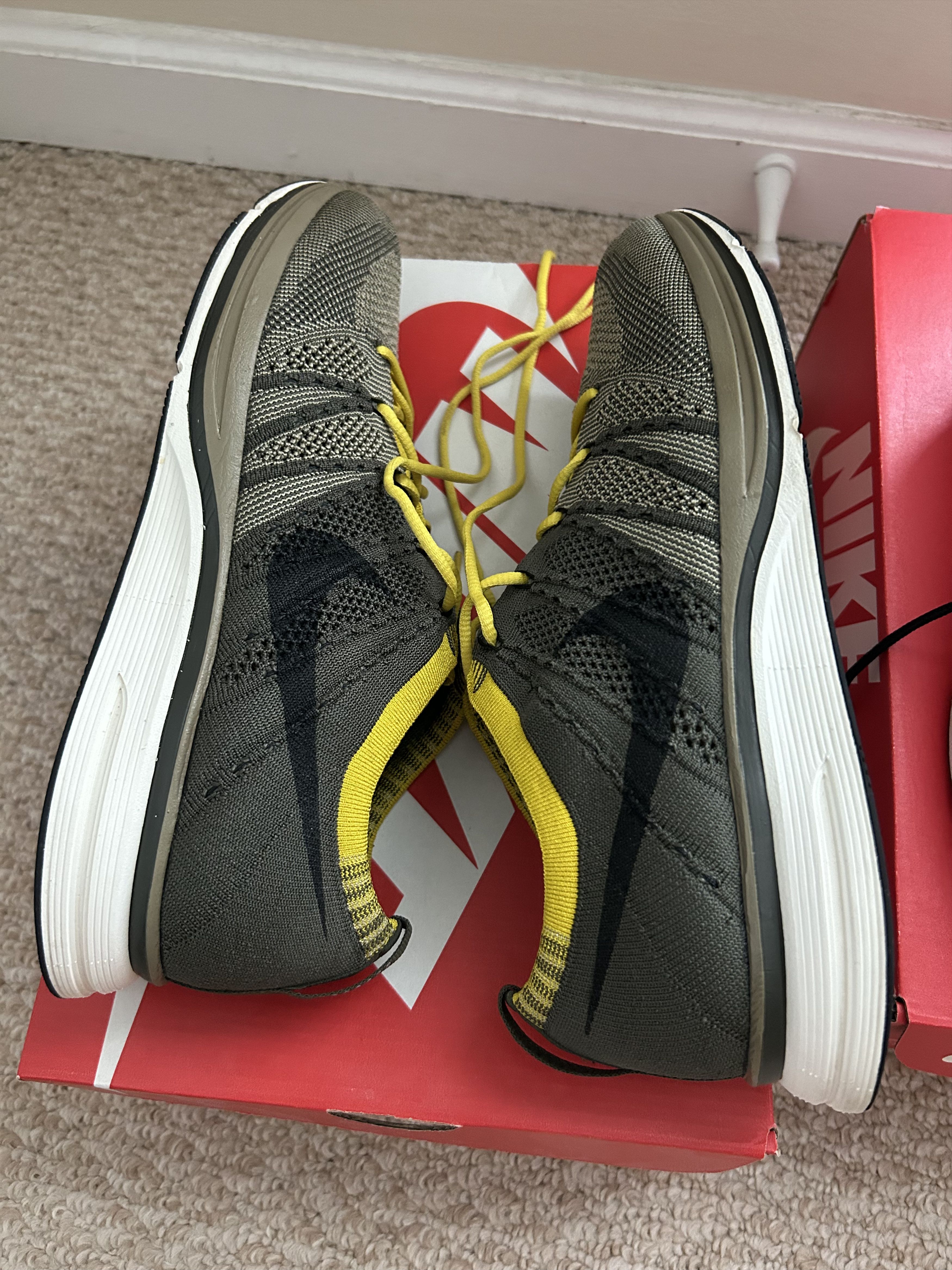 Nike Nike Flyknit Trainer Size US 10 / EU 43 - 4 Thumbnail