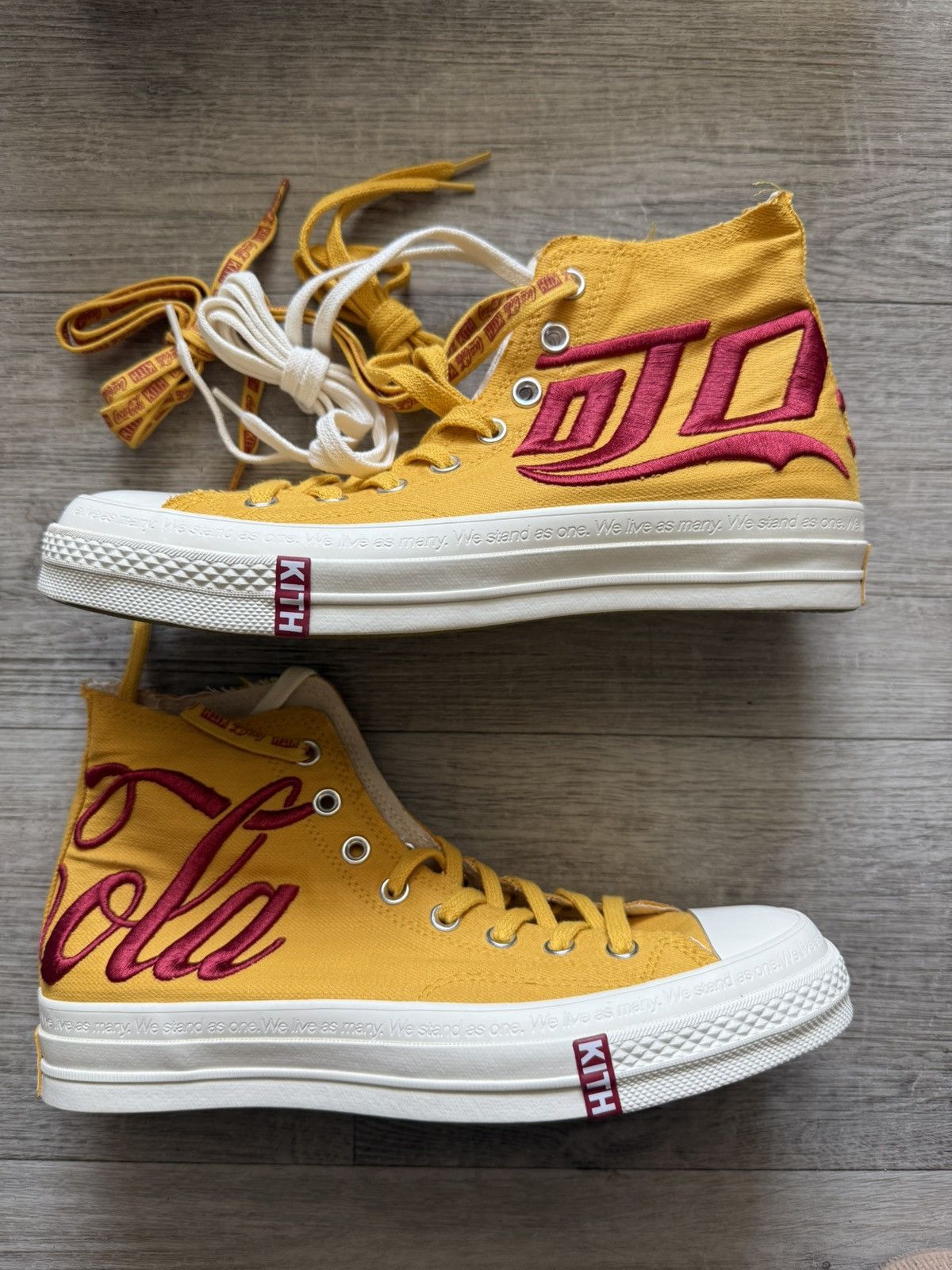 Converse × Kith Kith converse coca cola Size US 9 / EU 42 - 1 Thumbnail