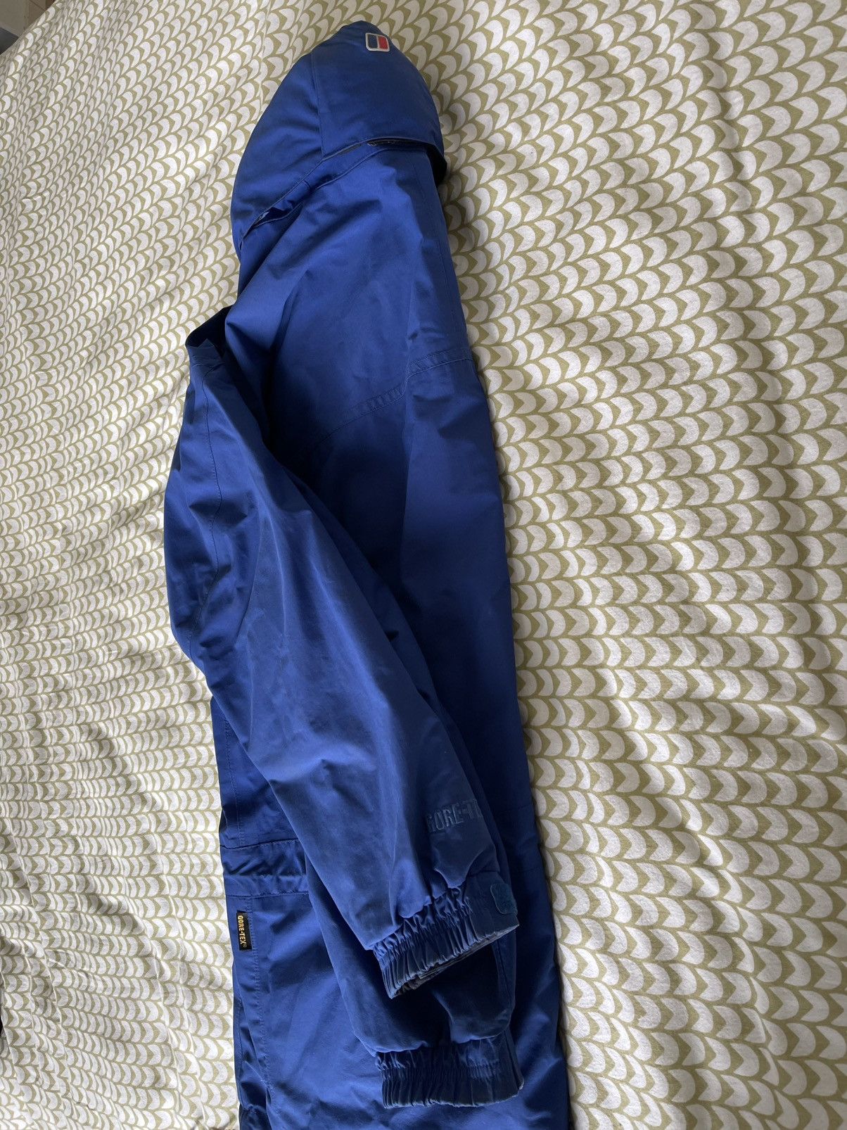 Berghaus Berghaus gore tex rain jacket Size US L / EU 52-54 / 3 - 5 Thumbnail