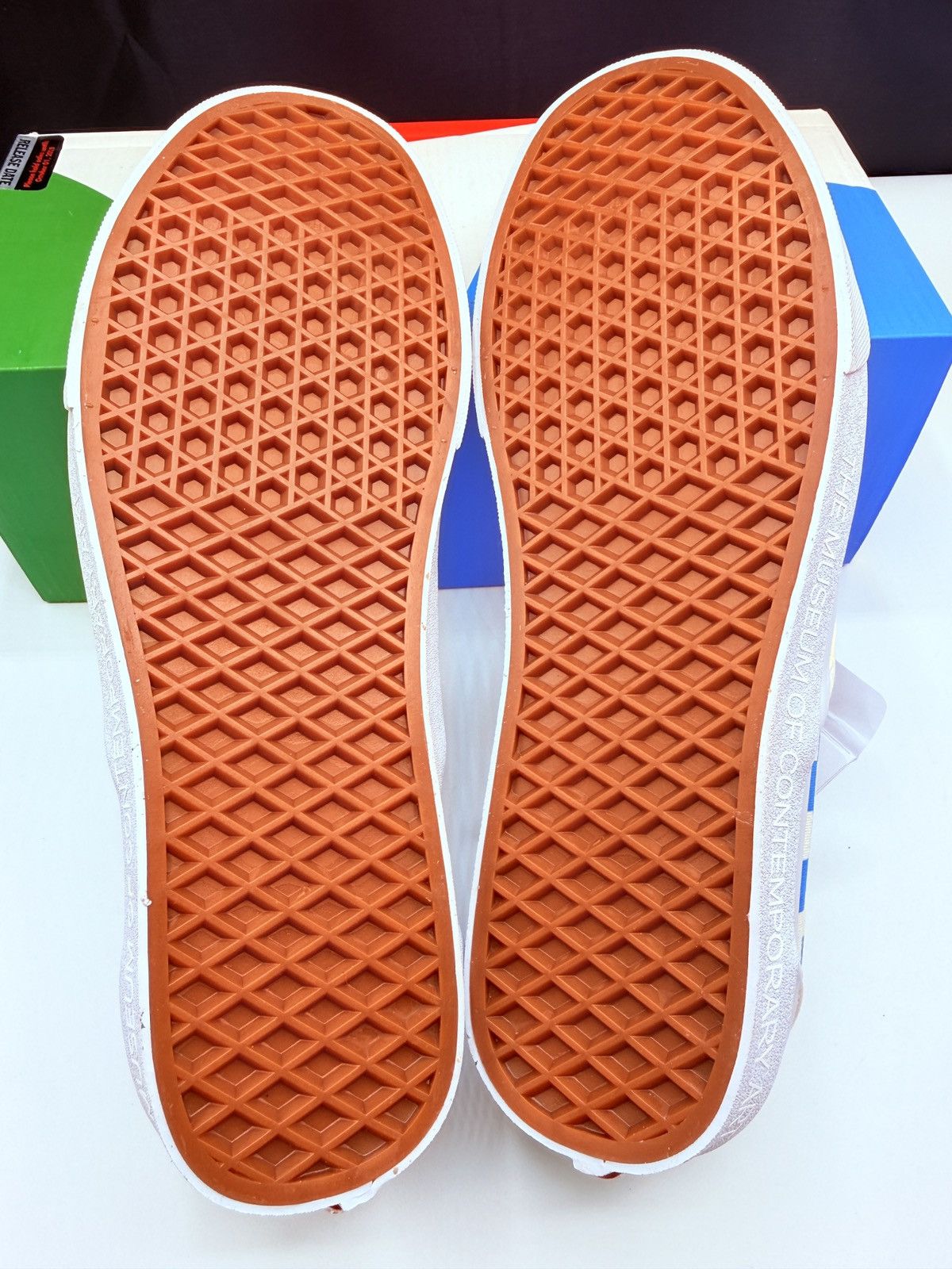 Vans Vans Classic Slip-On MOCA Museum of Contemporary Arts sz 10 Size US 10 / EU 43 - 13 Thumbnail