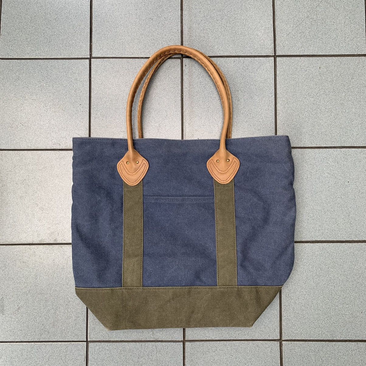 L.L. Bean Genuine LL BEAN Boat Tote Bag Full Grain Leather vintage Size ONE SIZE - 1 Thumbnail