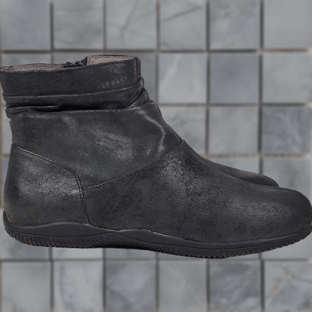 Vintage SoftWalk Hanover Boot Women’s Size 8.5 Luggage Weathered Black Leather Size US 9 / IT 39 - 1 Thumbnail