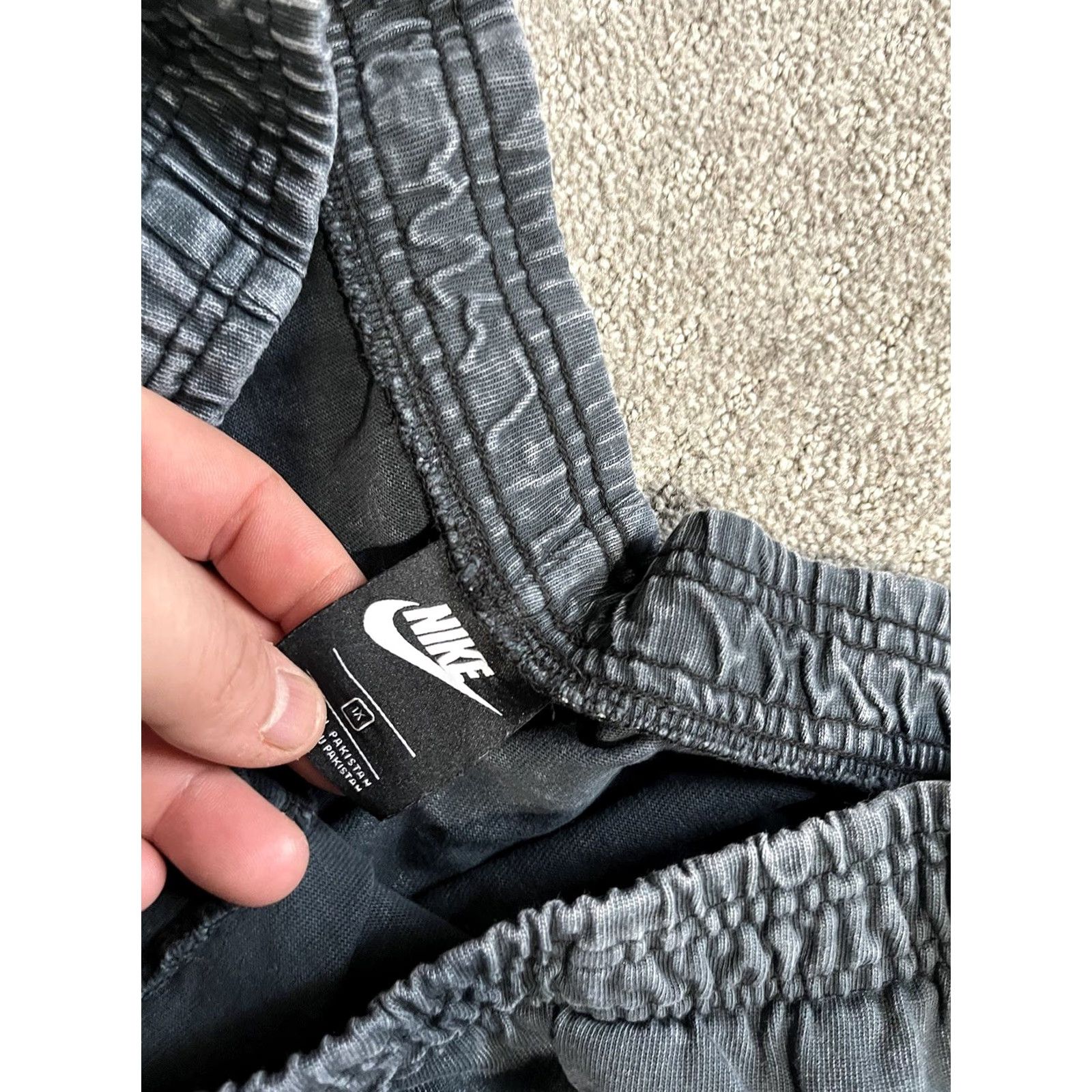 Nike Nike Washed Active Shorts Womens Plus Size 1X Black DH3033-675 Slit Pockets Elastic Waist Cotton Sport Short Size 40" / US 18 - 3 Thumbnail