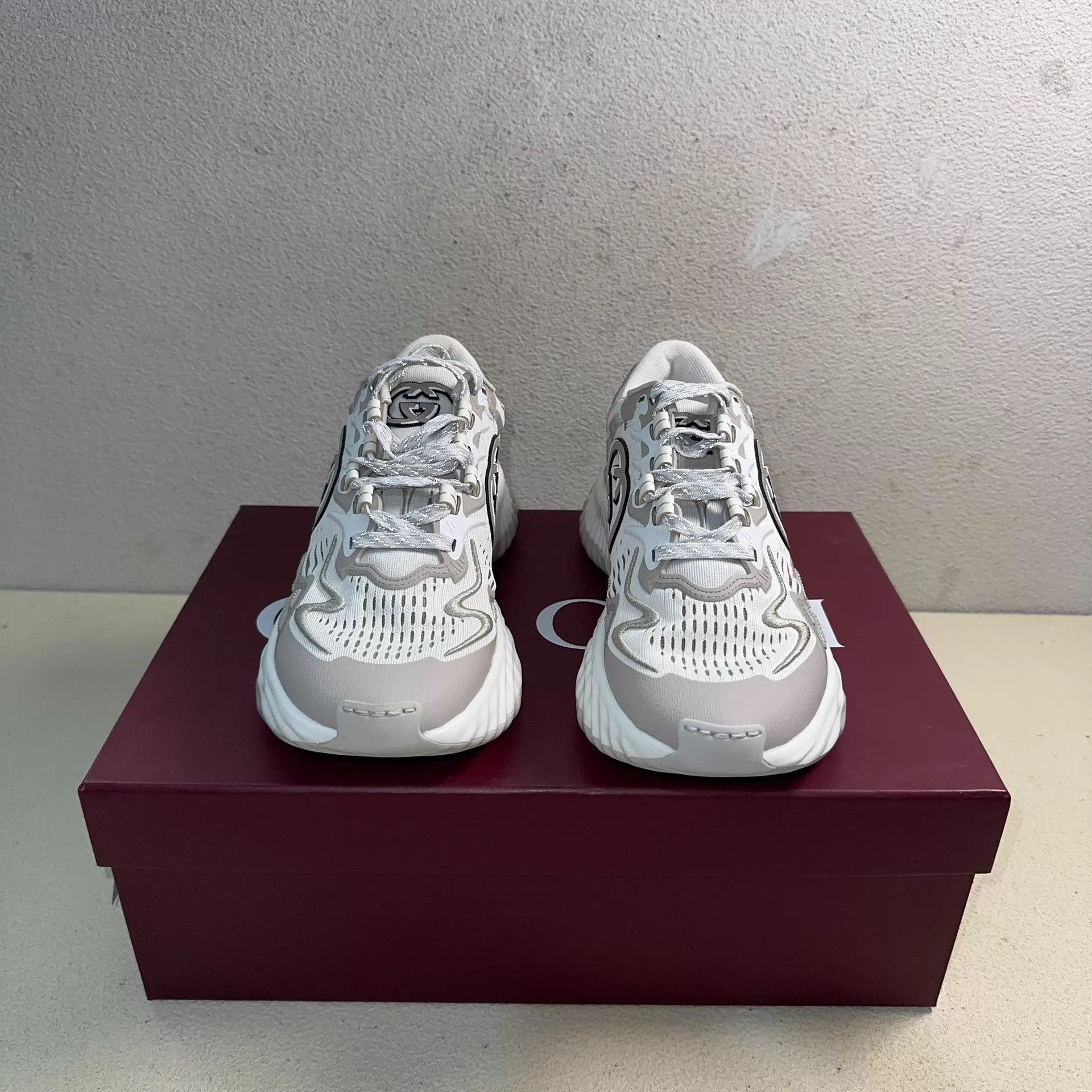 Gucci GUCCI Tennis 1977 Women Low Sneaker White/Grey 37/37.5 Size US 6.5 / IT 36.5 - 2 Thumbnail