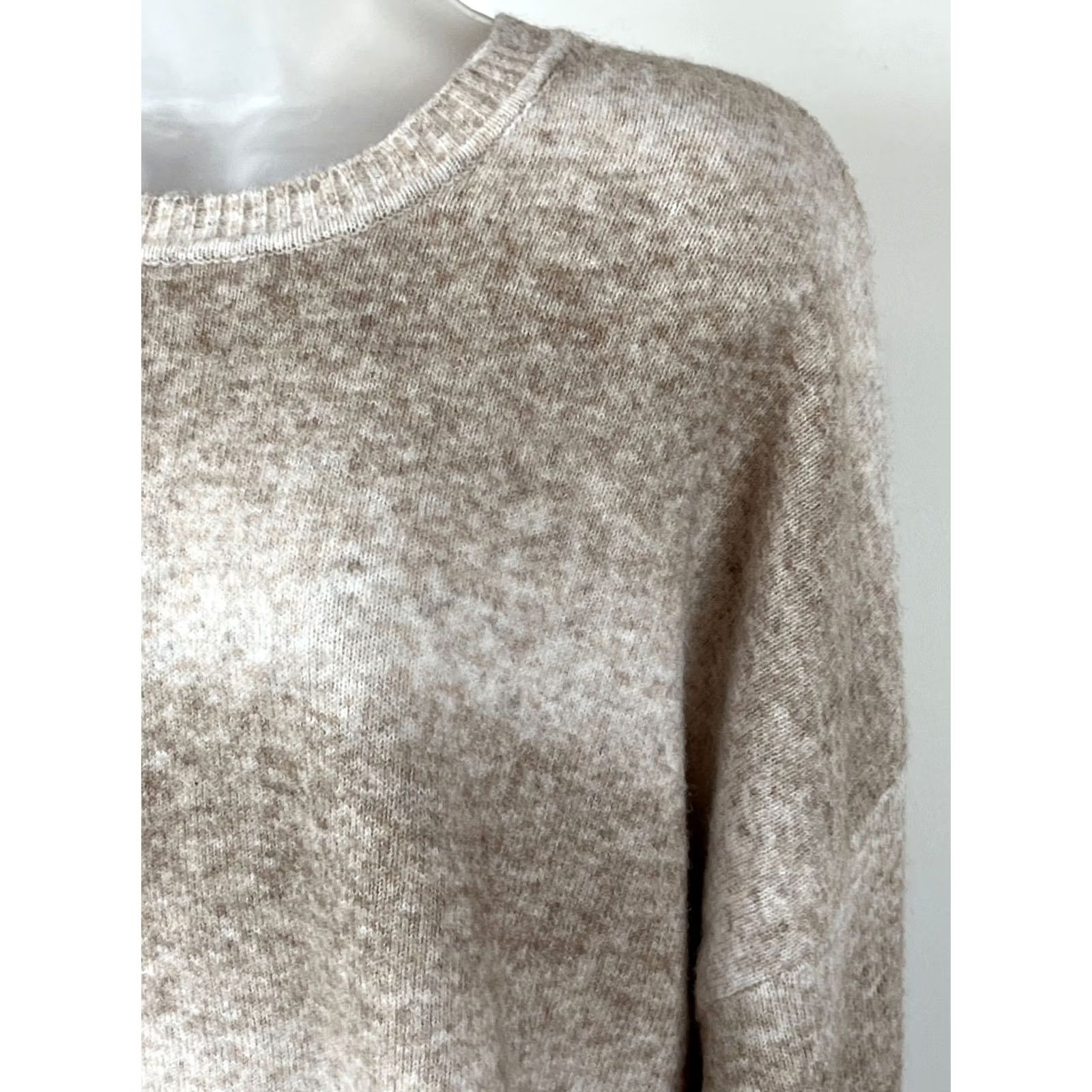 Old Navy Old Navy Sweater Womens XL Beige Ombre Crew Neck Long Sleeve Regular Fit Size XL / US 12-14 / IT 48-50 - 3 Thumbnail
