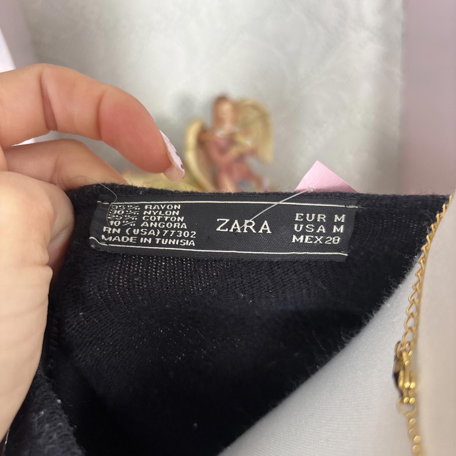 Zara pre loved black v neck soft zara sweater Size M / US 6-8 / IT 42-44 - 4 Thumbnail
