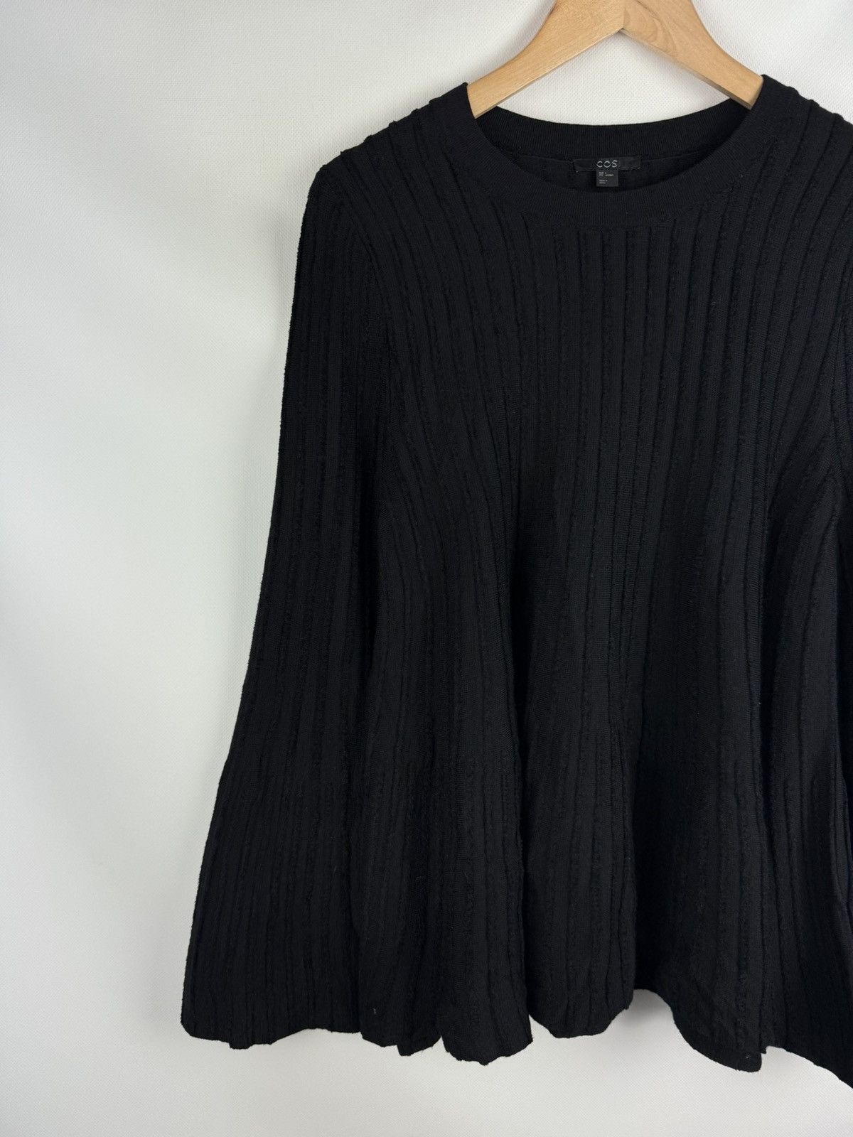 Cos Cos Bell Sleeve Ribbed Lagenlook Wool Sweater Pullover Size S / US 4 / IT 40 - 2 Thumbnail