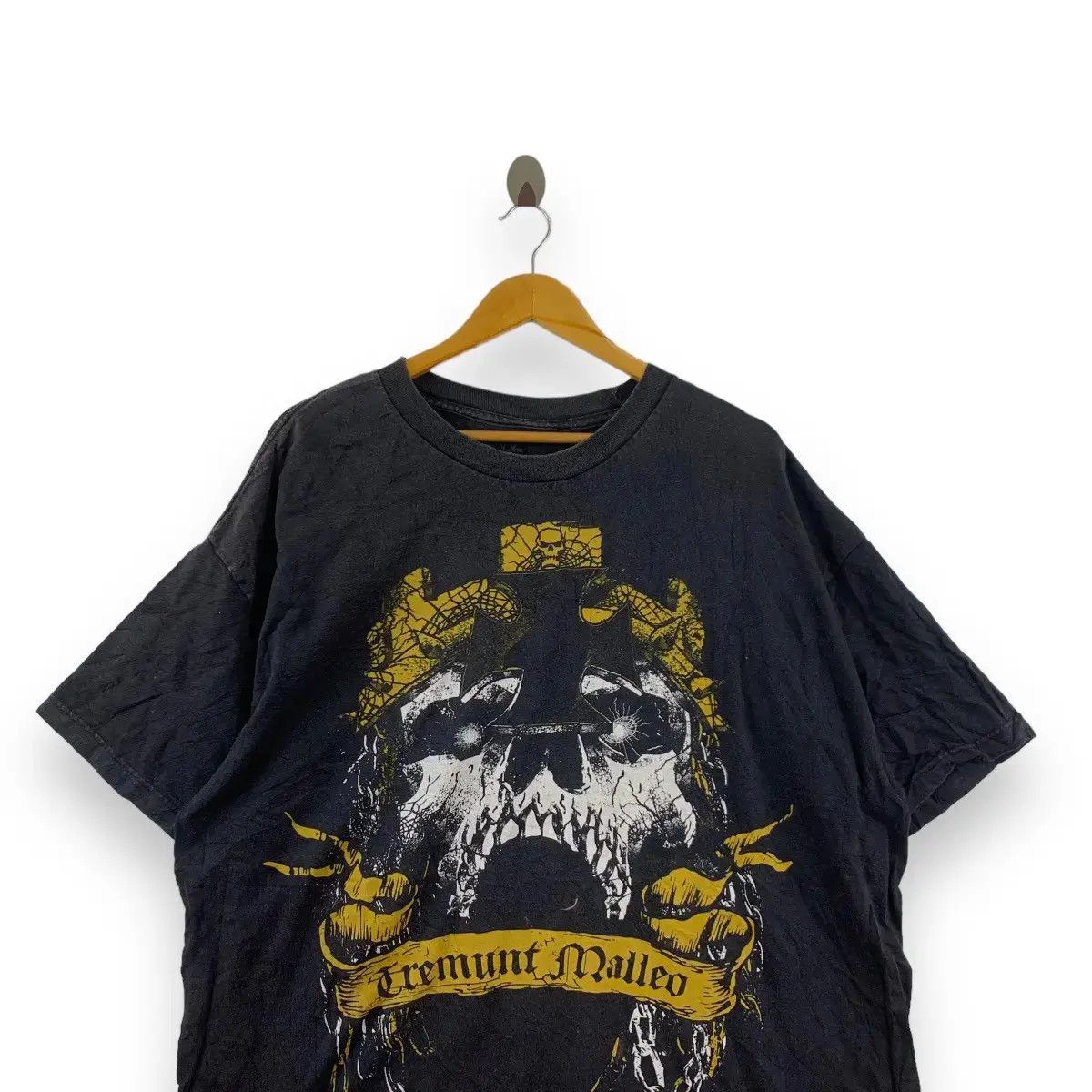 Vintage WWE TRIPLE H Tremble Before The Hammer Tee Shirt