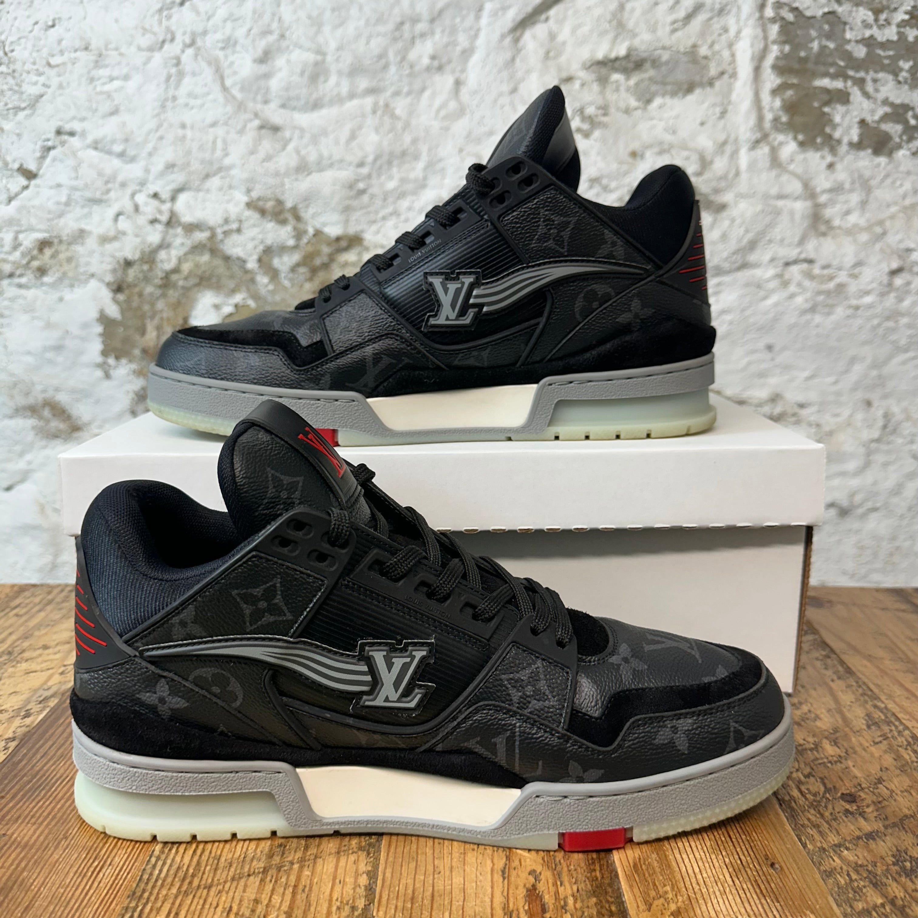 Louis Vuitton Louis Vuitton Monogram Eclipse Black Trainer Sz 9 (7.5LV) Size US 9 / EU 42 - 2 Thumbnail