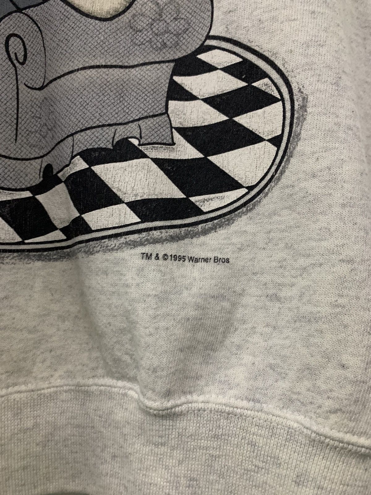Vintage Vintage 1995 Looney Tunes Bugs Bunny Sweatshirt Size US L / EU 52-54 / 3 - 3 Thumbnail