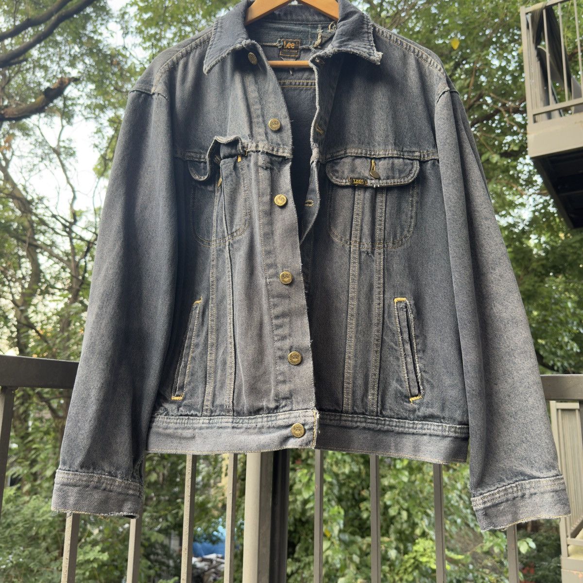 Vintage Thrashed Faded Distressed Black Lee Denim Jacket ERD Grunge Size US L / EU 52-54 / 3 - 5 Thumbnail