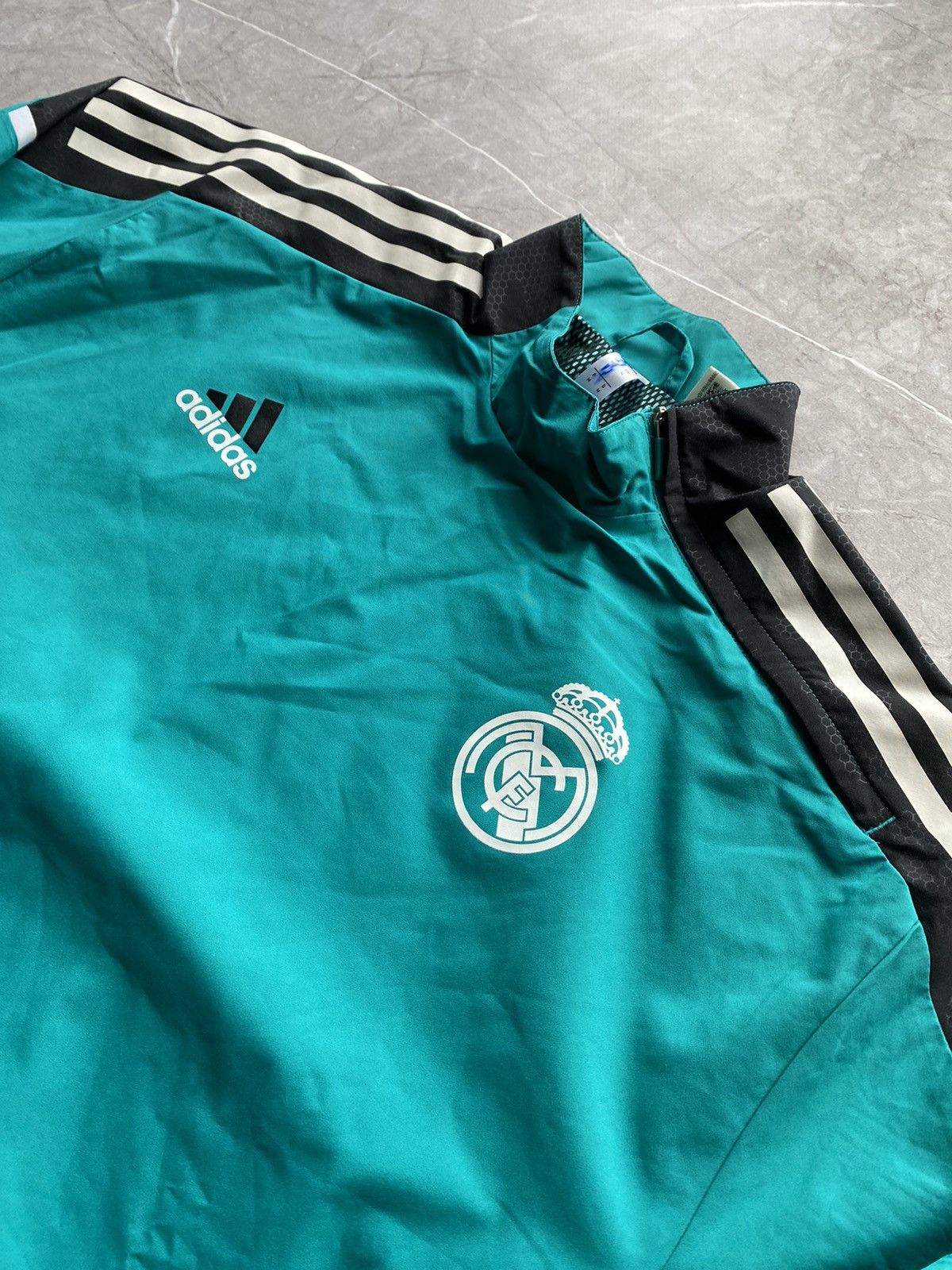 Adidas Adidas 2021-22 Real Madrid Training Zip Drill Top Sweatshirt Size US M / EU 48-50 / 2 - 4 Thumbnail