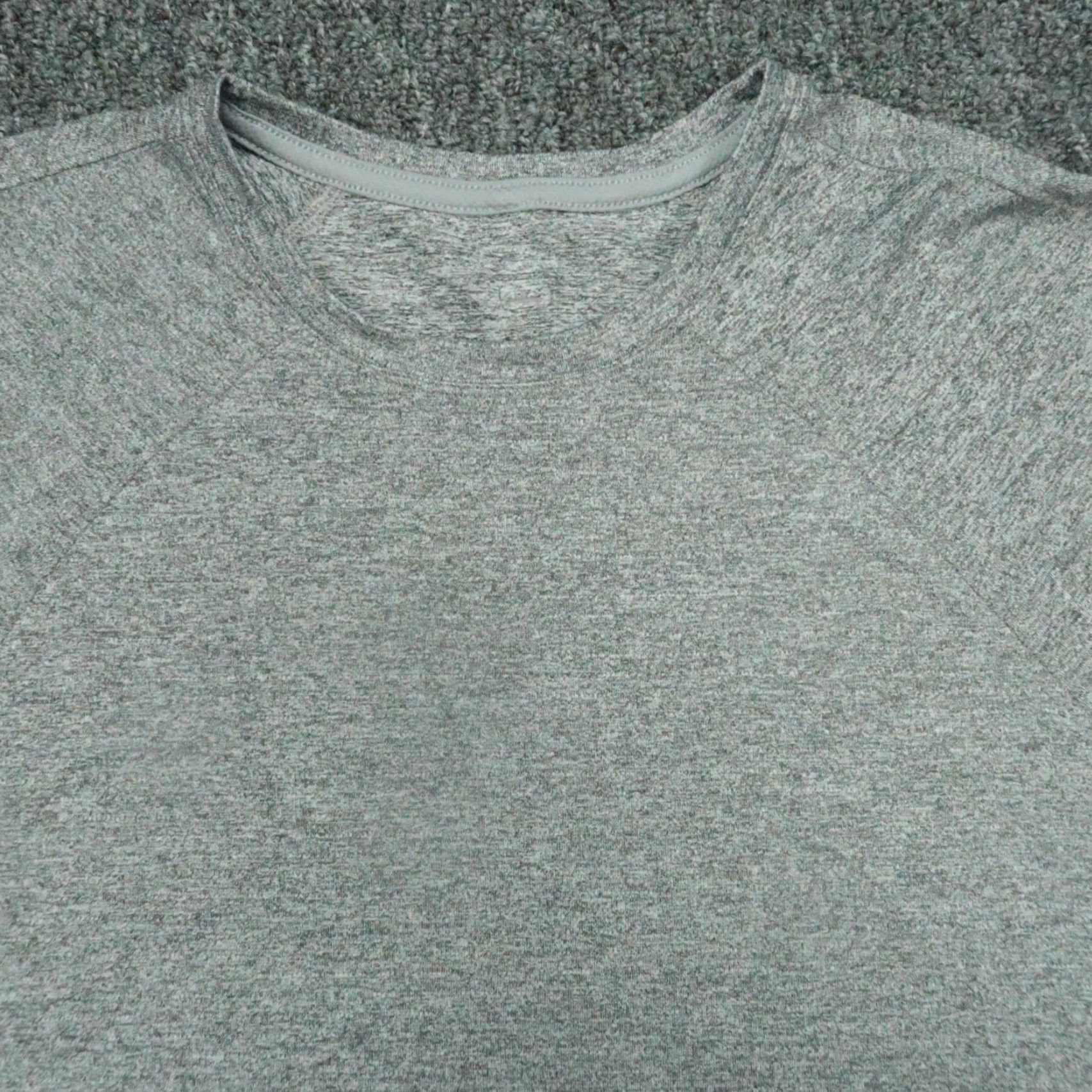 Lululemon Lululemon Shirt Womens S Oversized Performance Training Crew Short Sleeve Gray Size S / US 4 / IT 40 - 2 Thumbnail
