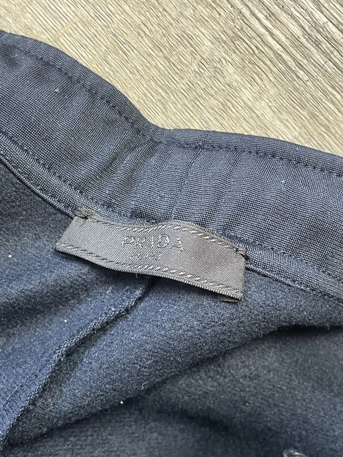 Prada Prada 2018 triangle sweat pants jogging pants Size US 30 / EU 46 - 3 Thumbnail