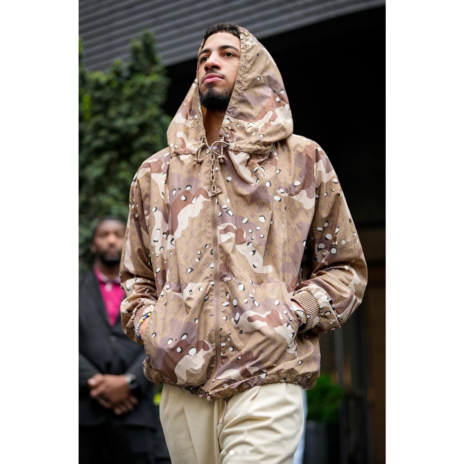 Louis Vuitton Louis Vuitton Virgil Parachute Hoodie Windbreaker Jacket 48 Size US M / EU 48-50 / 2 - 5 Thumbnail