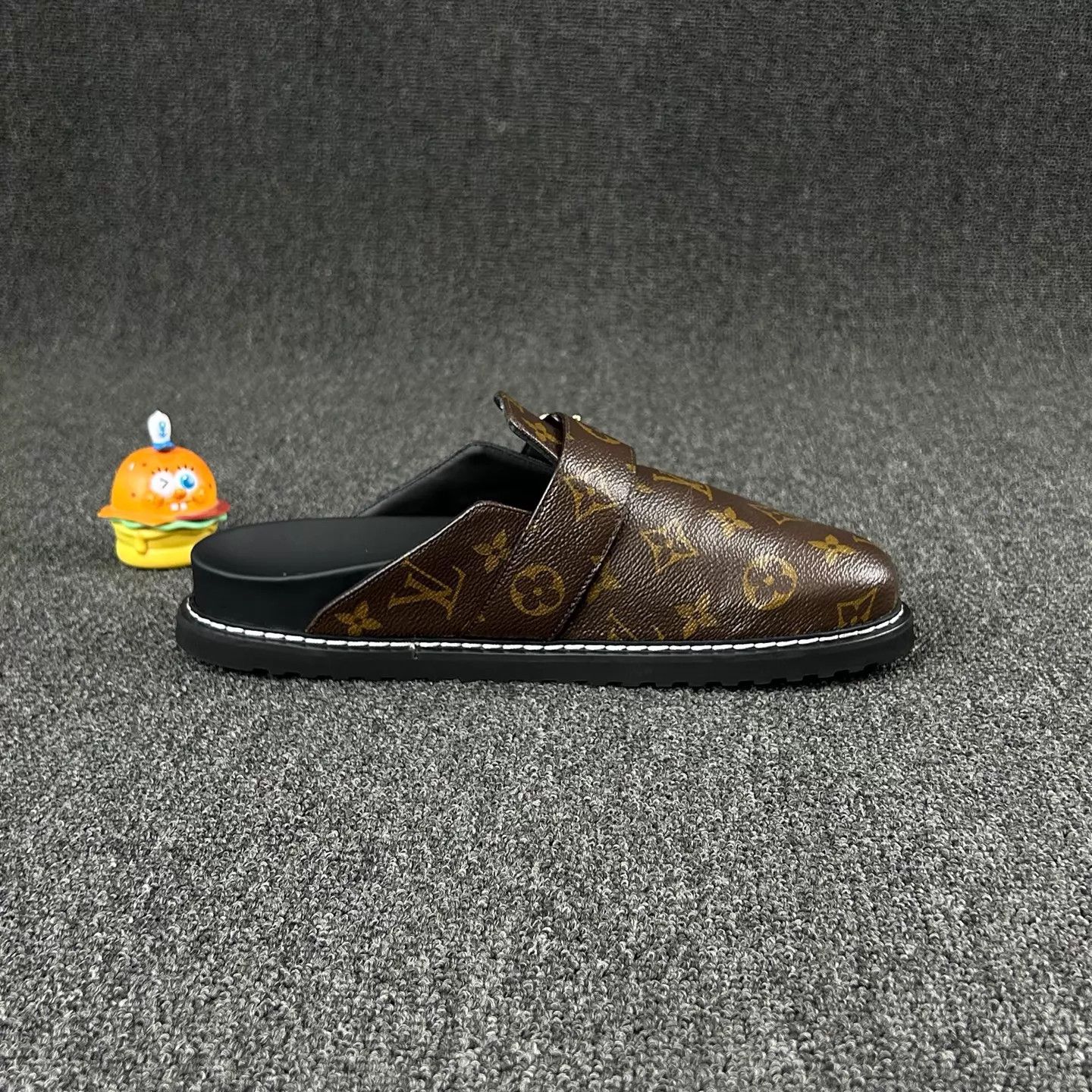 Louis Vuitton LOUIS VUITTON Monogram Slippers 39 Size US 8.5 / IT 38.5 - 4 Thumbnail