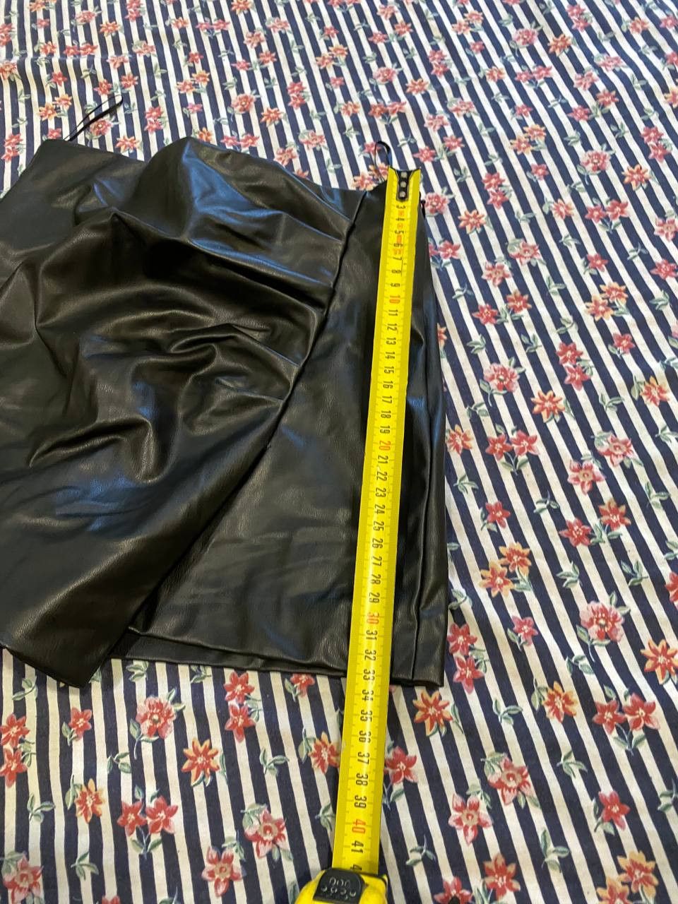 Zara ZARA STREETWEAR CASUAL SHORTS AND SKIRT Size 27" / US 4 / IT 40 - 11 Thumbnail