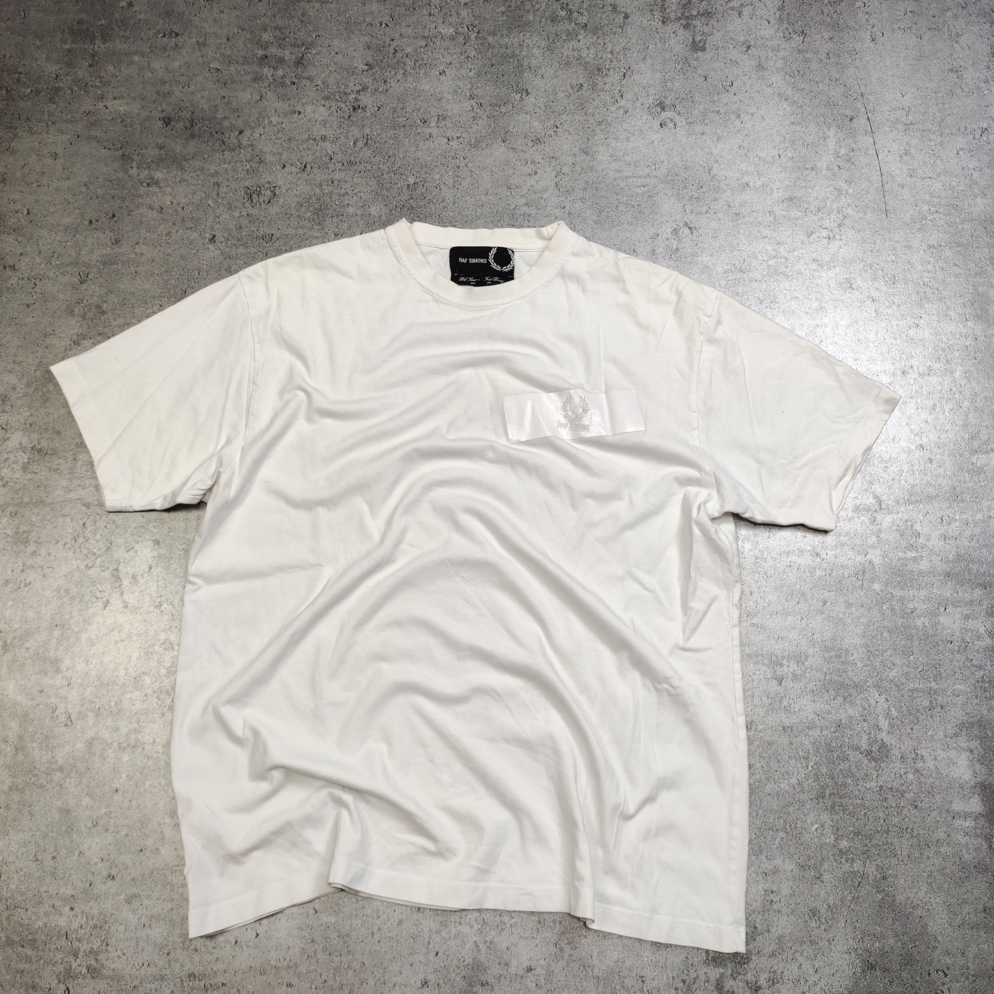 Fred Perry × Raf Simons RARE Fred Perry x Raf Simons White Logo Classic Tshirt Size US M / EU 48-50 / 2 - 2 Thumbnail