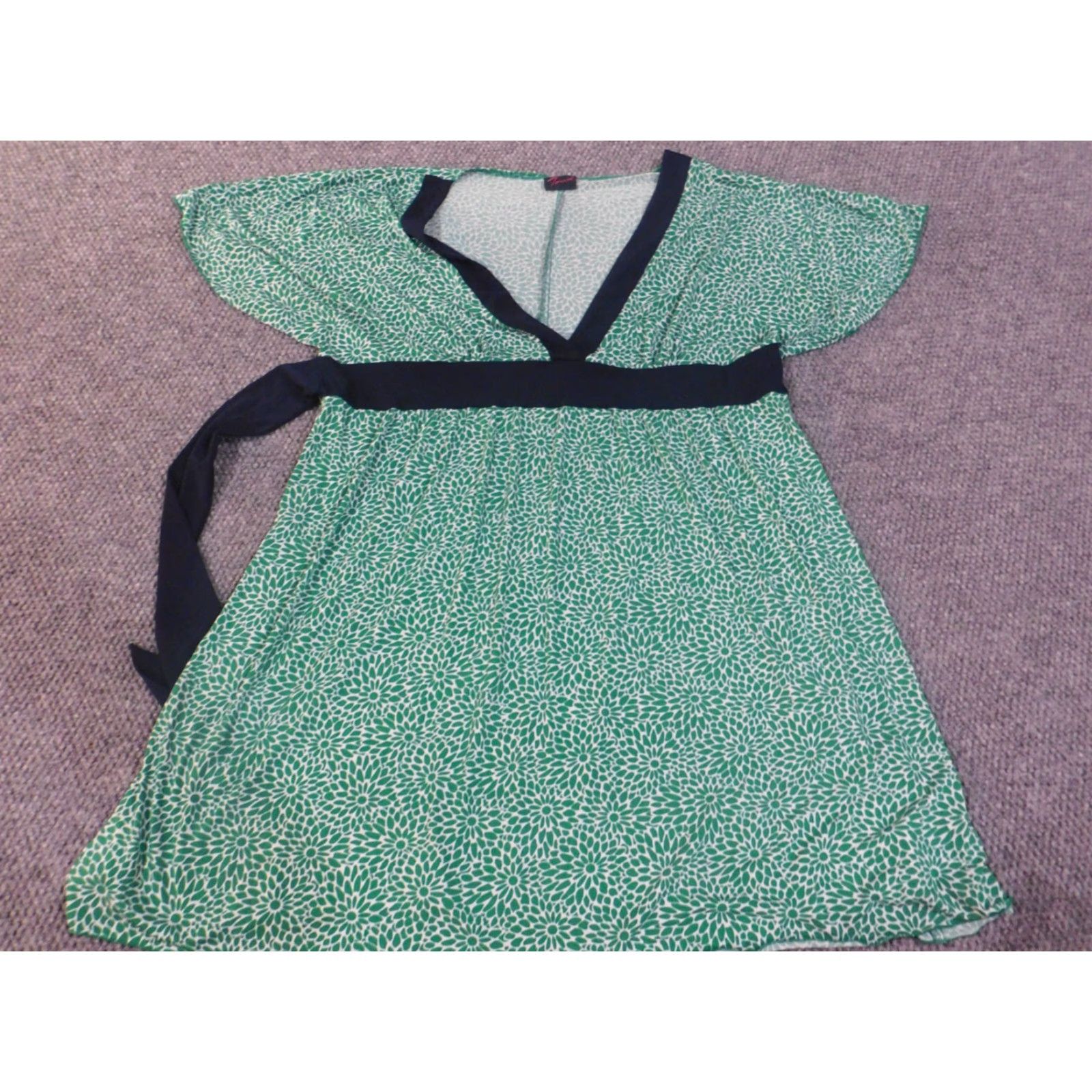 Torrid Torrid Dress A-Line Womens Plus Size 20 Green Knee Length V-Neck Pullover Polyester Geometric Causal Fall Stretch Raglan Sleeve Size 3XL / US 20-22 - 2 Thumbnail