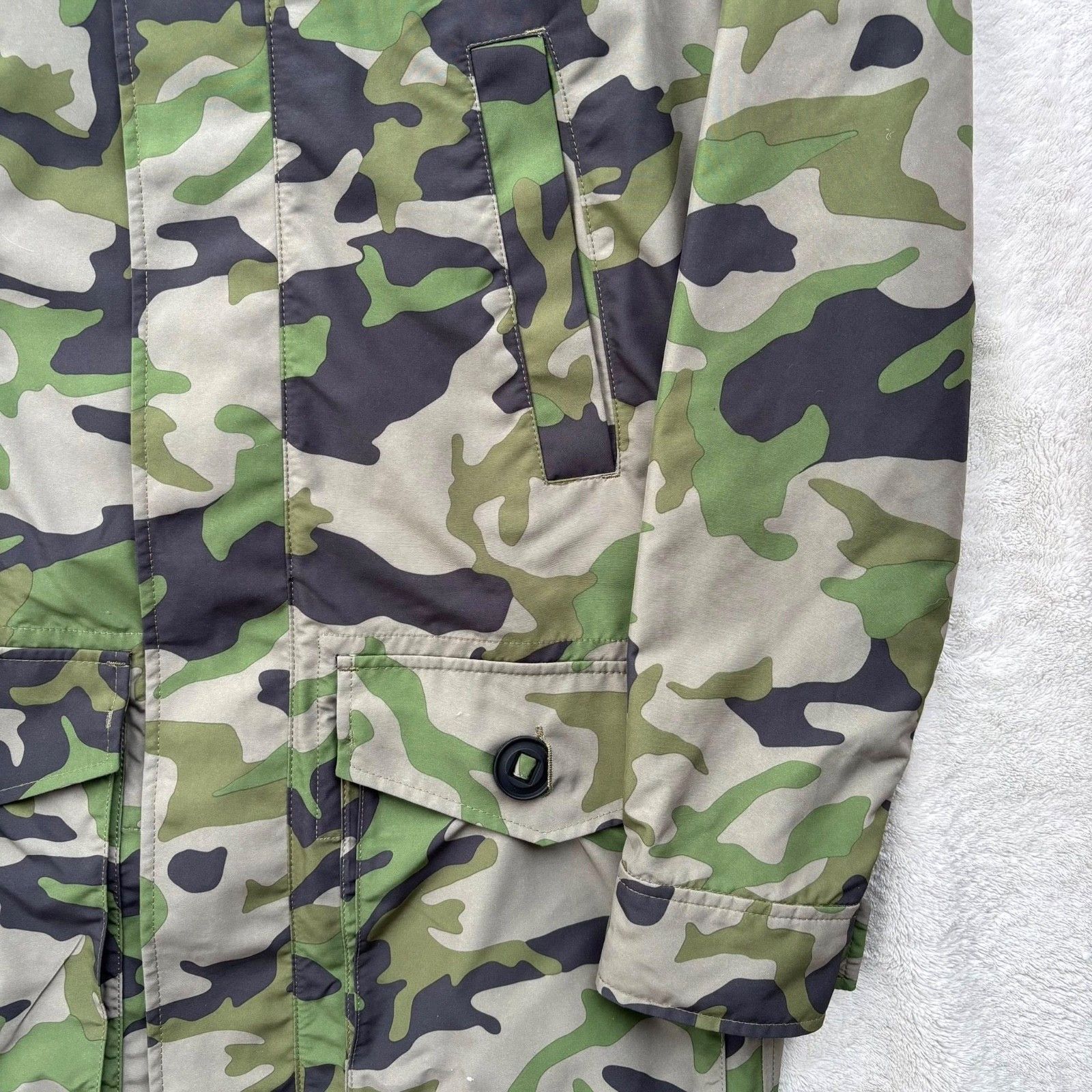 Canada Goose Canada Goose Camo Trench Long Light Jacket - Small - $695 Size US S / EU 44-46 / 1 - 5 Thumbnail