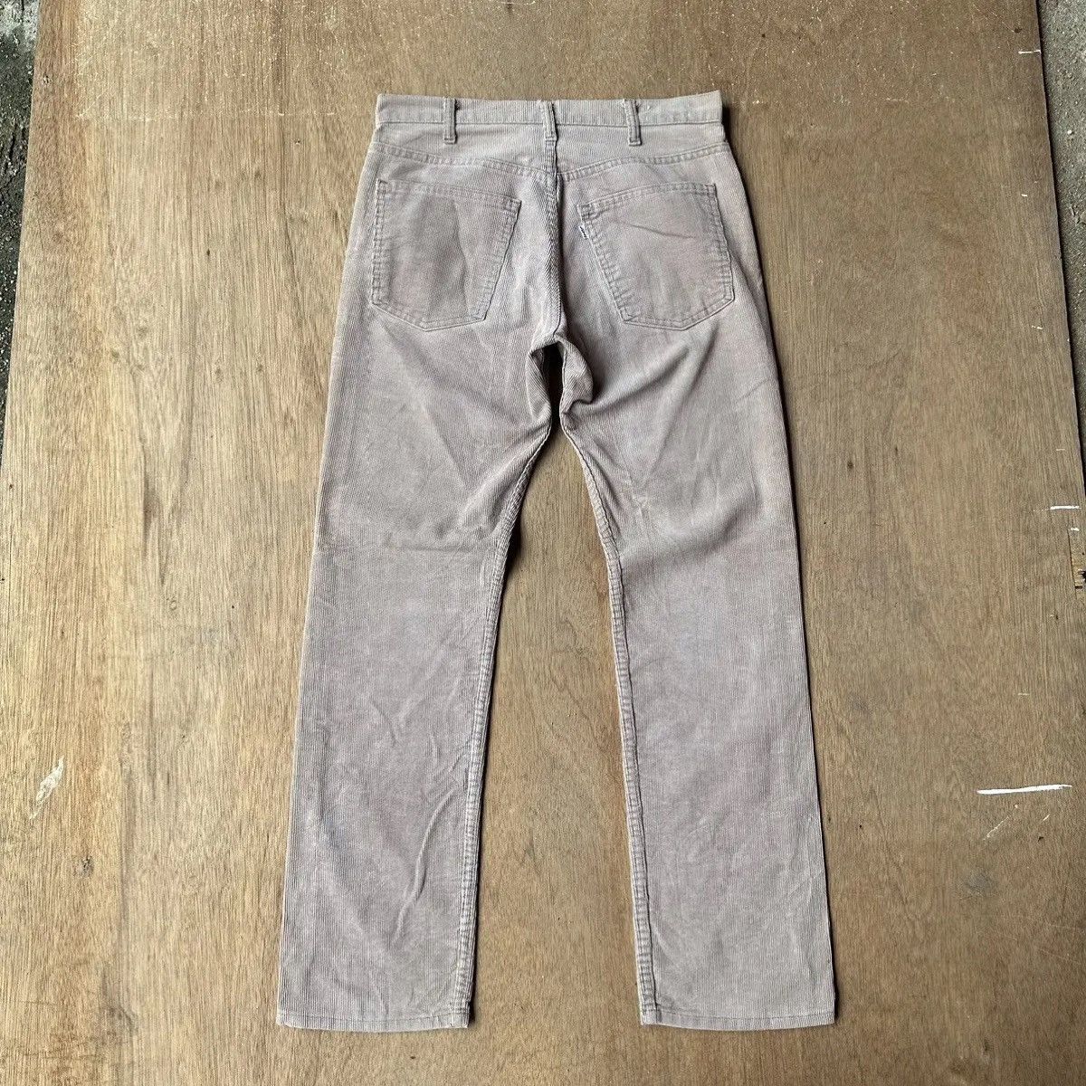 Levi's STEALS 💥 1980’s VINTAGE LEVI’S CORDUROY MADE IN USA PANT Size US 31 - 11 Thumbnail