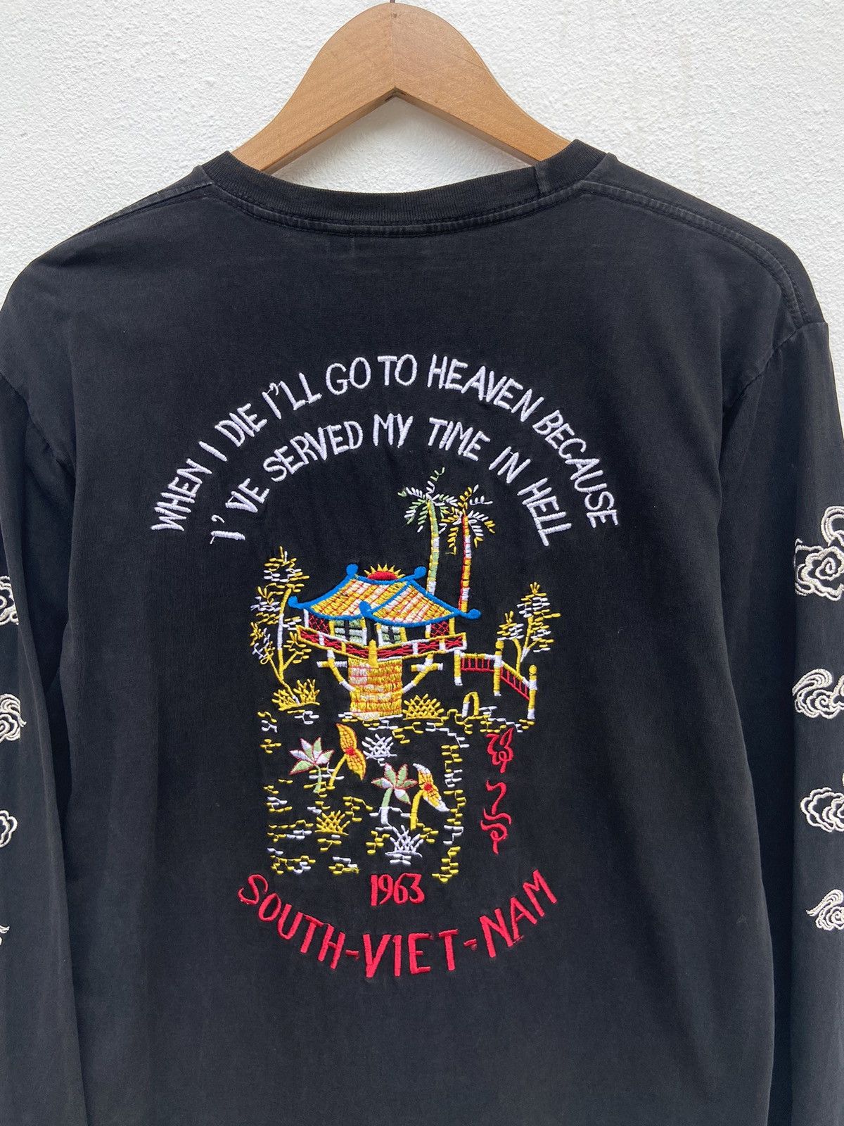 Vintage 🔥 Vintage Sukajan t shirt long sleeve Vietnam war Size US M / EU 48-50 / 2 - 1 Thumbnail
