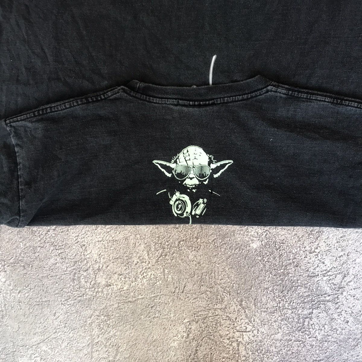 Vintage Vintage 90s Sun Faded Yoda DJ Graphic Tee Streetwear Slim XL Size US XL / EU 56 / 4 - 4 Thumbnail