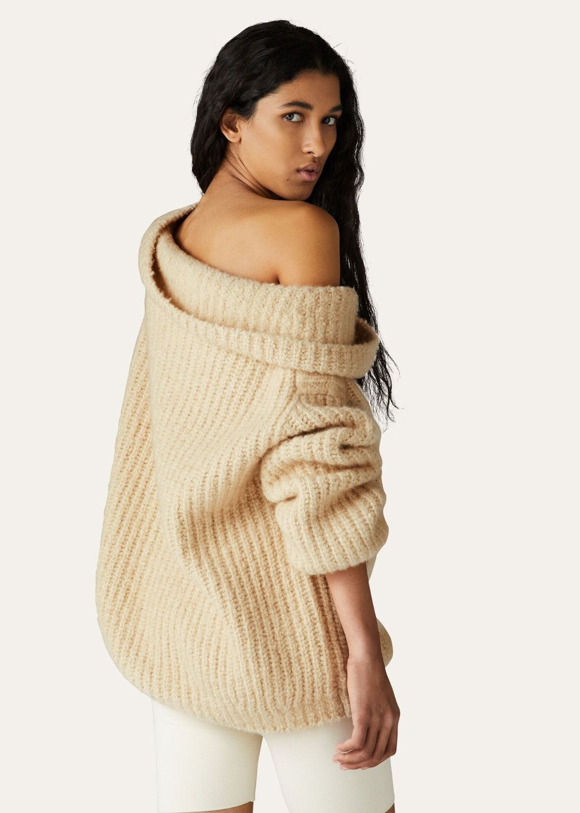 Loro Piana o1srvl11e1125 FAN1842 Wide Cowl Collar Sweater in Beige Size S / US 4 / IT 40 - 4 Thumbnail