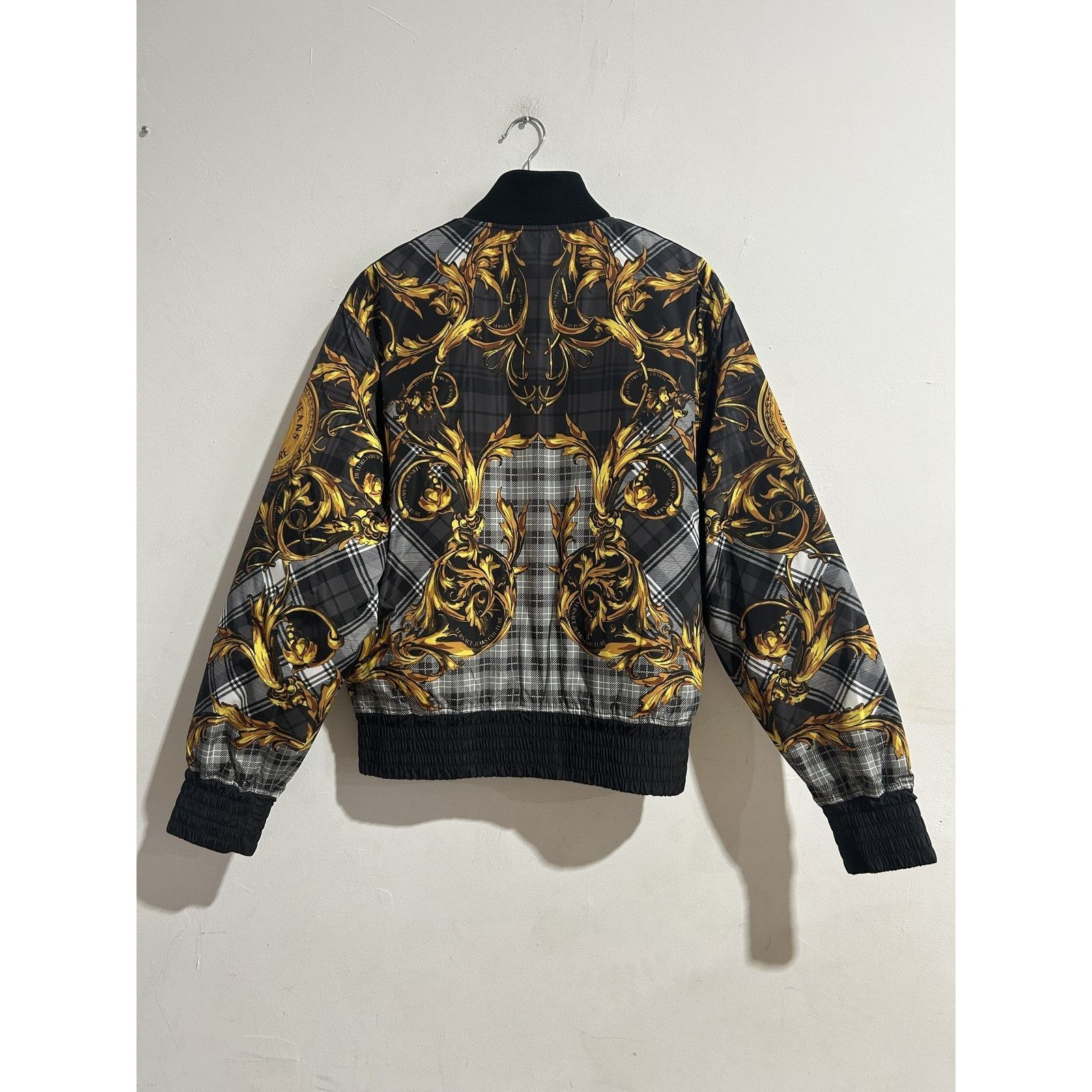 Versace VERSACE BAROQUE PRINT BOMBER JACKET SIZE SMALL PREOWNED Size US S / EU 44-46 / 1 - 2 Thumbnail