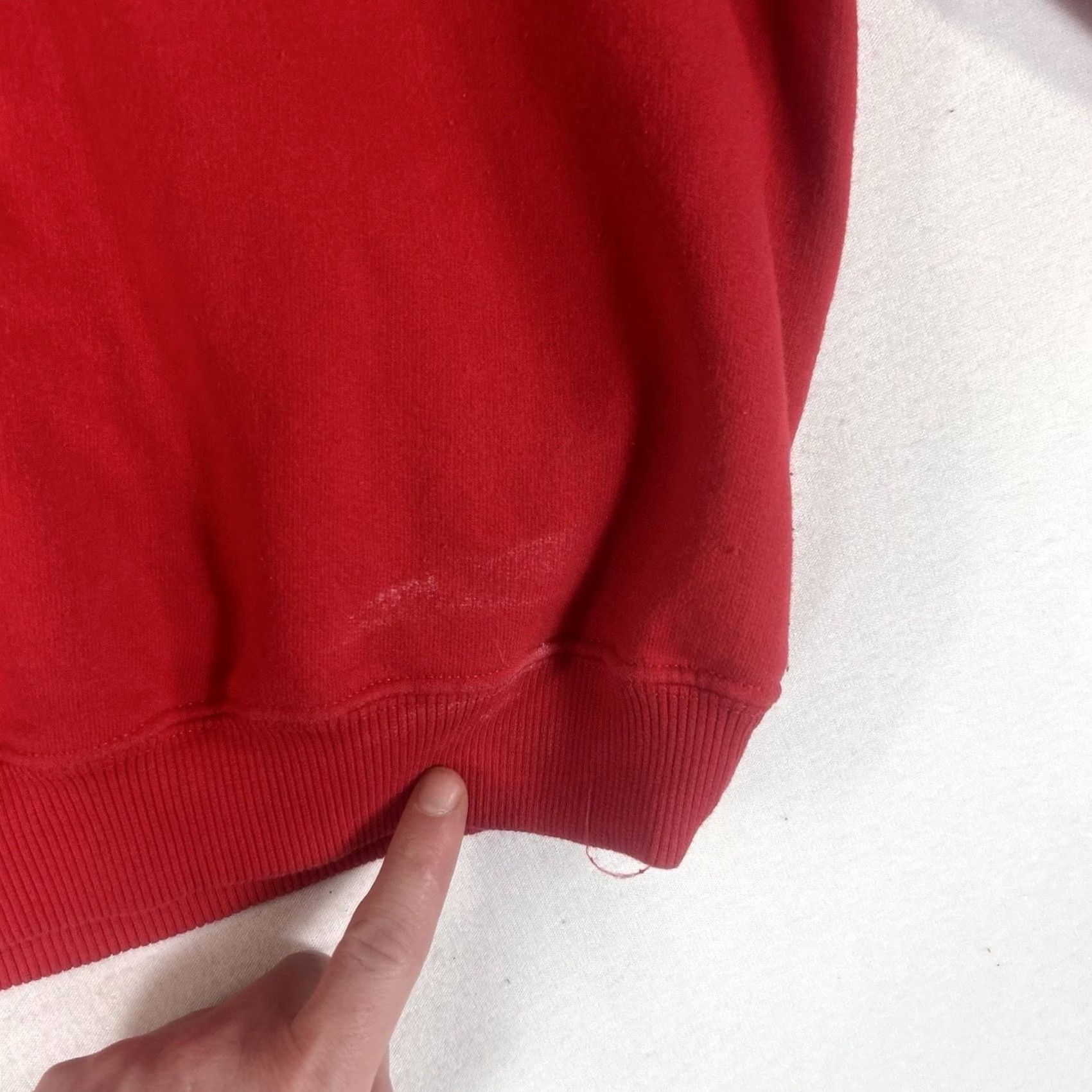 Gildan VINTAGE University of Wisconsin Badgers Sweatshirt Mens Large Red Size US L / EU 52-54 / 3 - 3 Thumbnail
